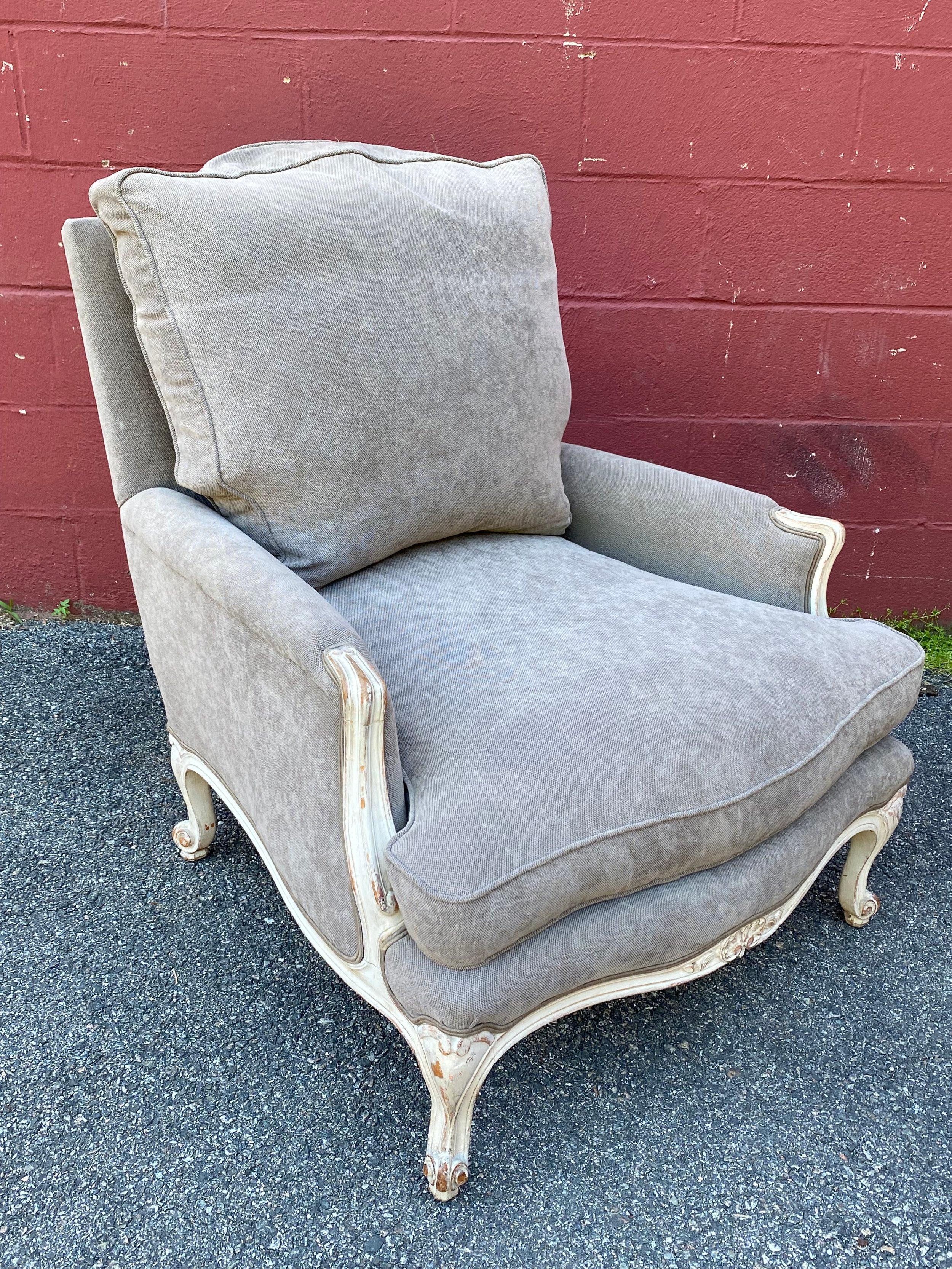 Mid-20th Century Pair of French Louis XV Style Armchairs For Sale