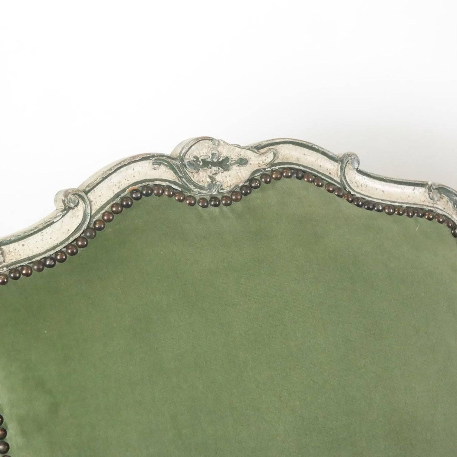 Pair of French Louis XV Style Bergères In Excellent Condition In Stamford, CT