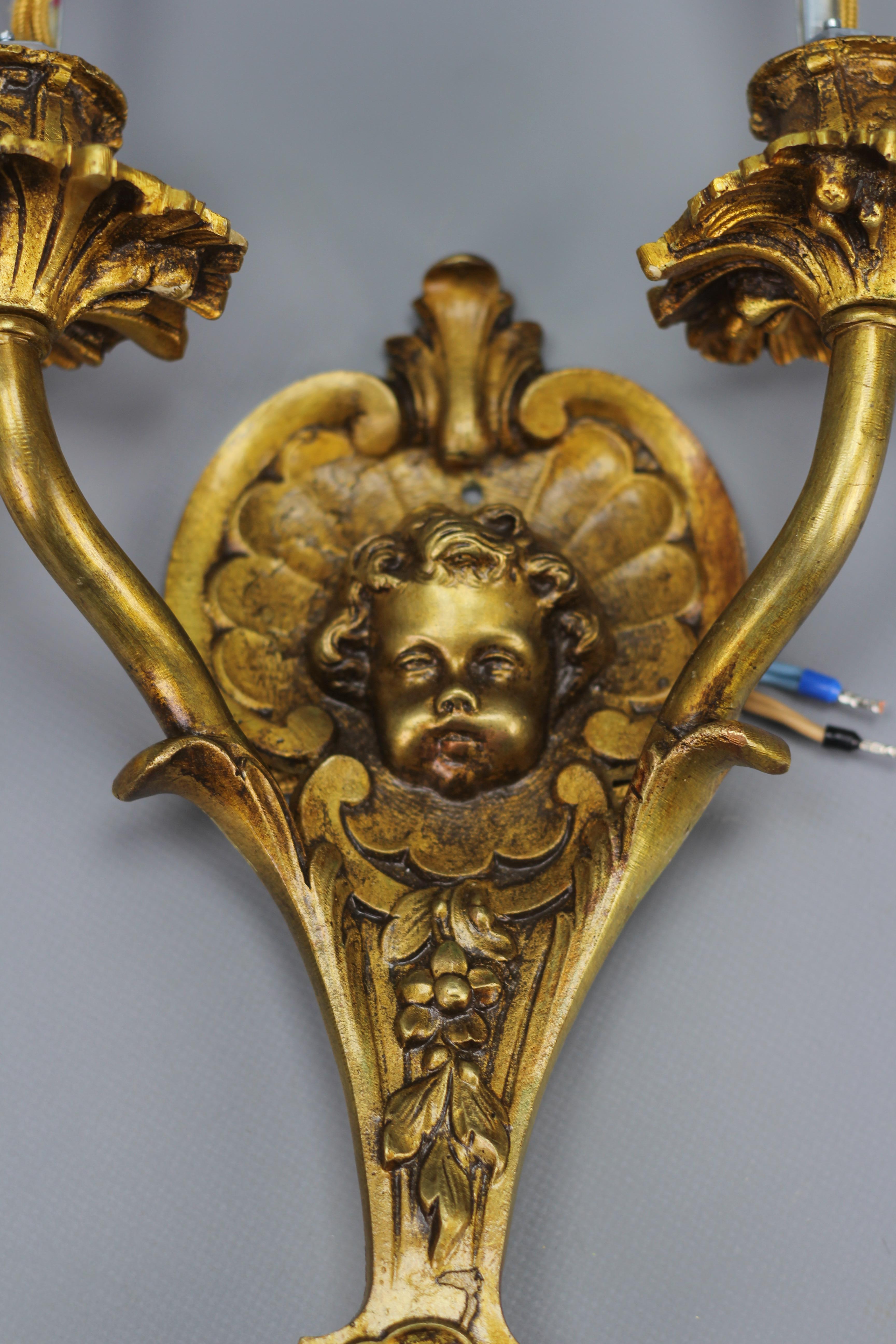 Pair of French Louis XV Style Bronze Cherubs Head Twin Arm Wall Sconces, 1930s 4