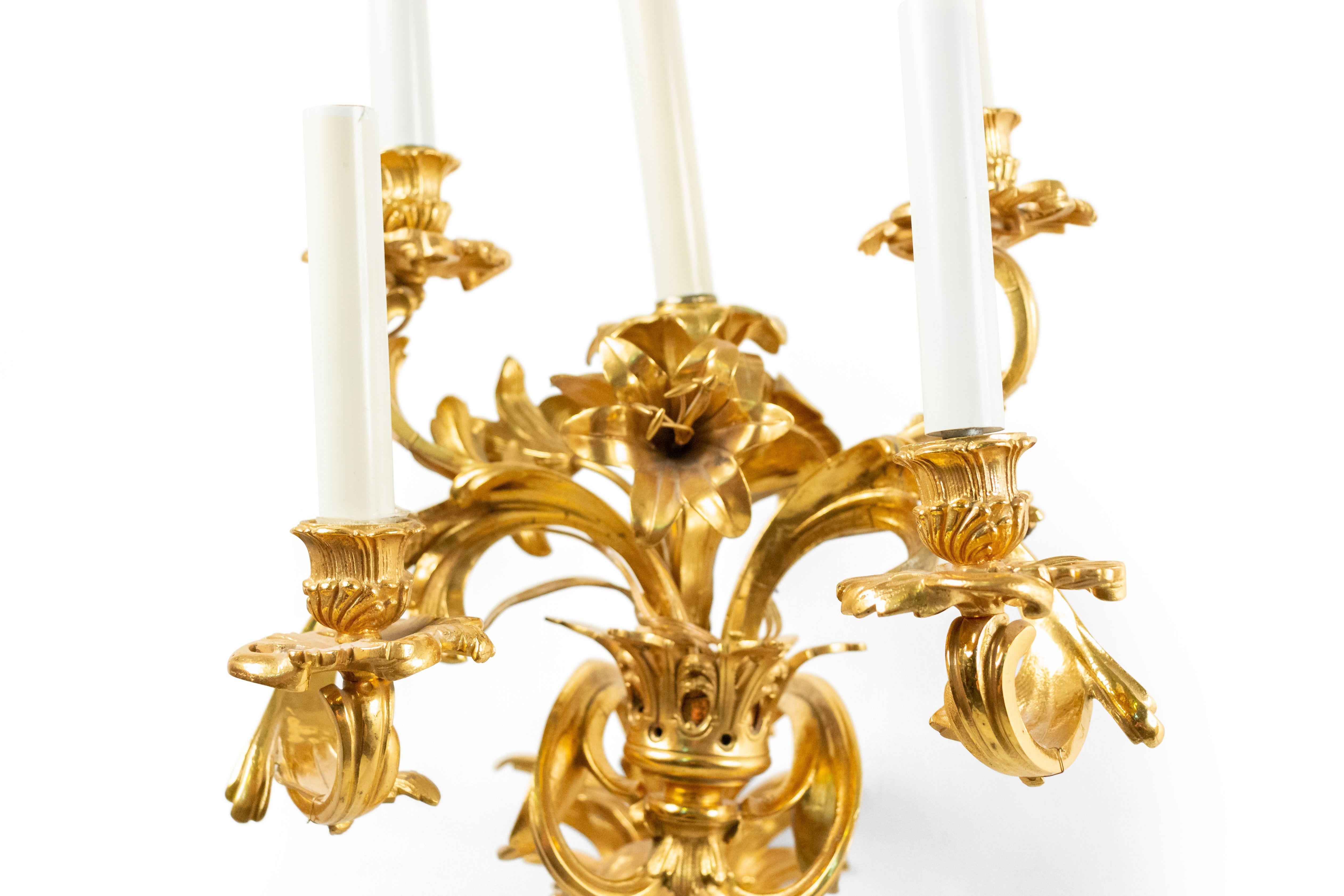 Pair of French Louis XV Style Bronze Doré Wall Sconce In Good Condition For Sale In New York, NY