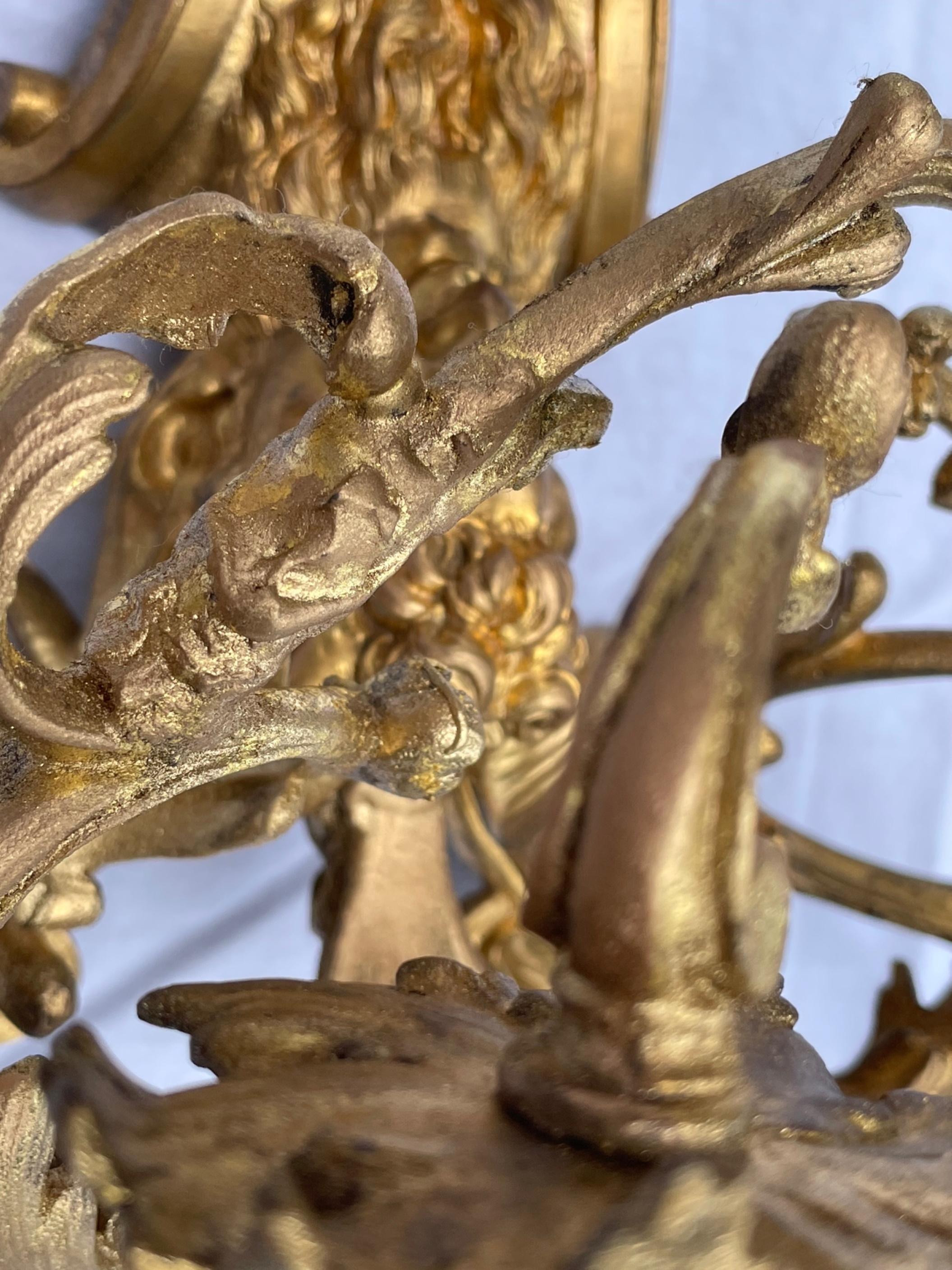Paire d'Appliques à Quatre Lumières en Bronze de Style Louis XV Français en vente 8