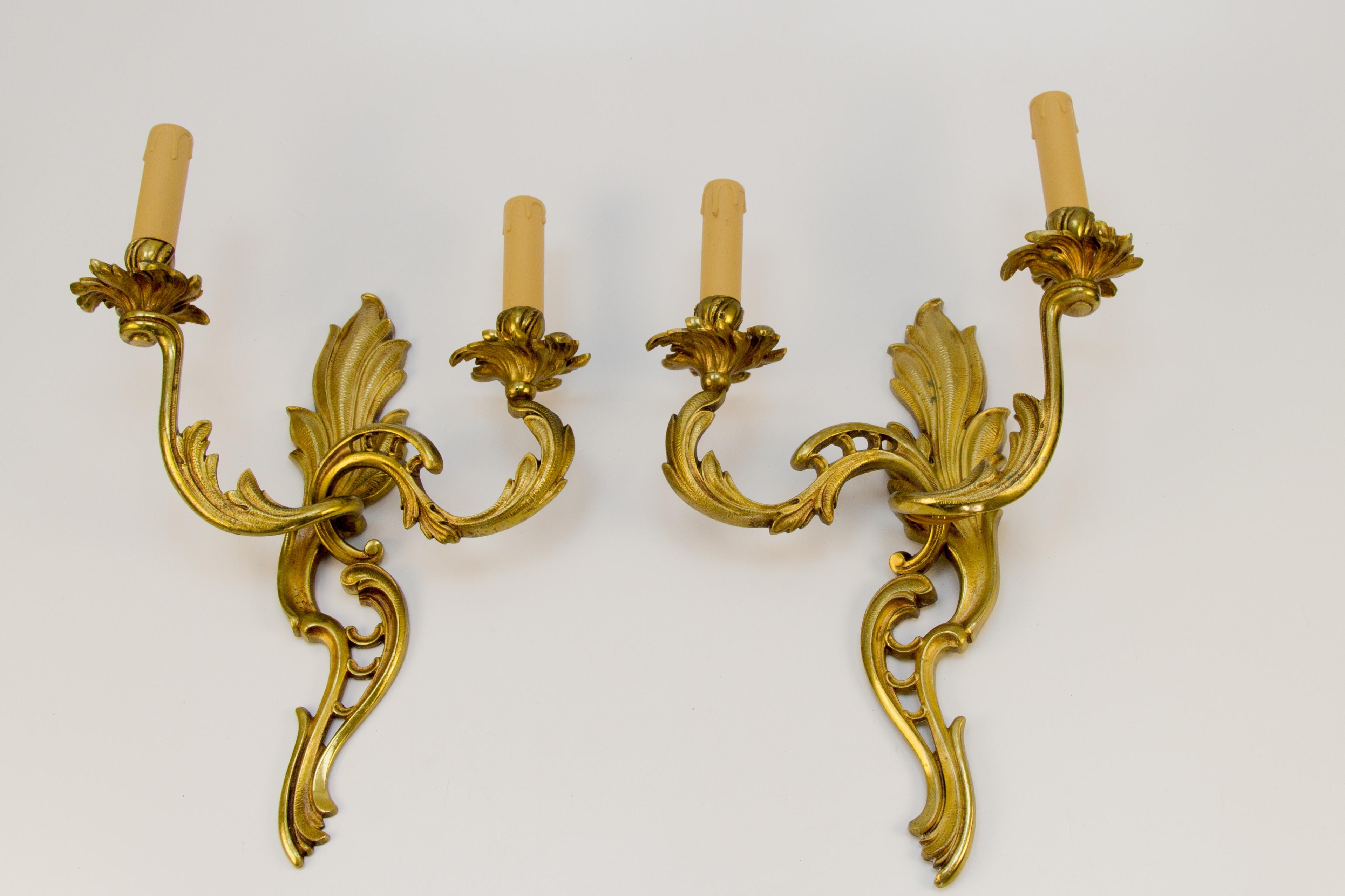 Pair of French Louis XV Style Two-Light Bronze Sconces For Sale 16