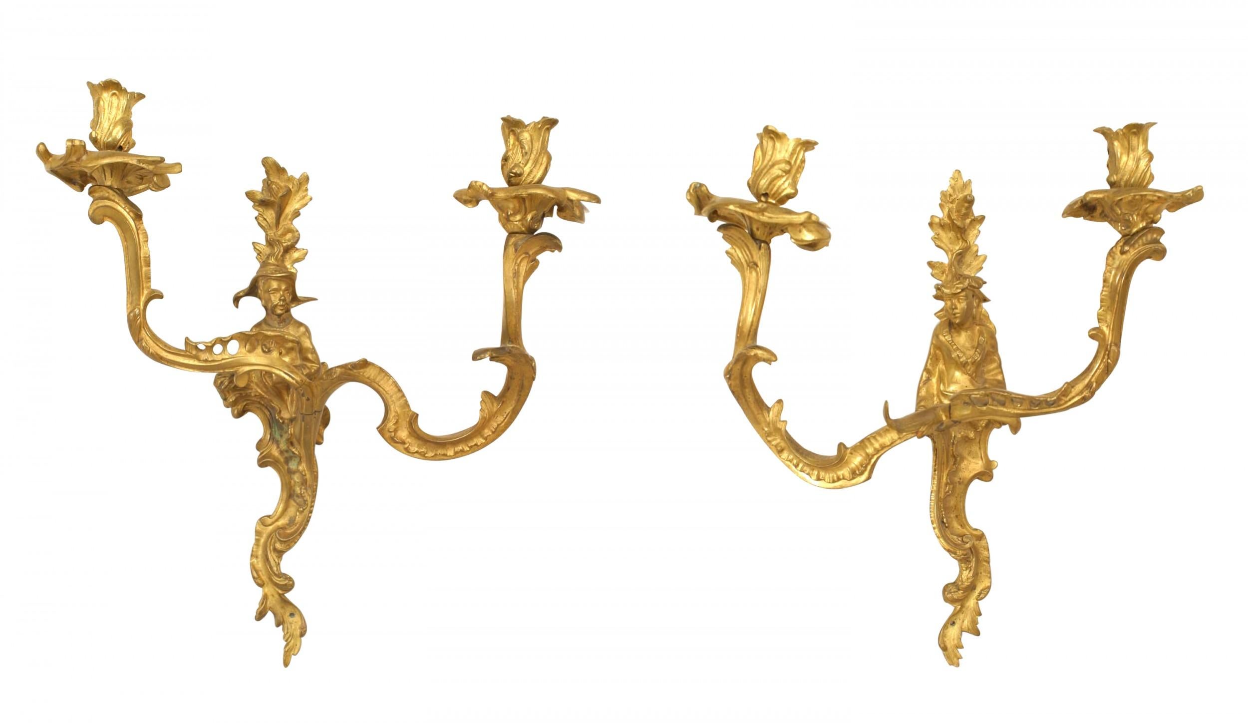 Pareja de Apliques de Bronce Franceses Estilo Luis XV Francés en venta
