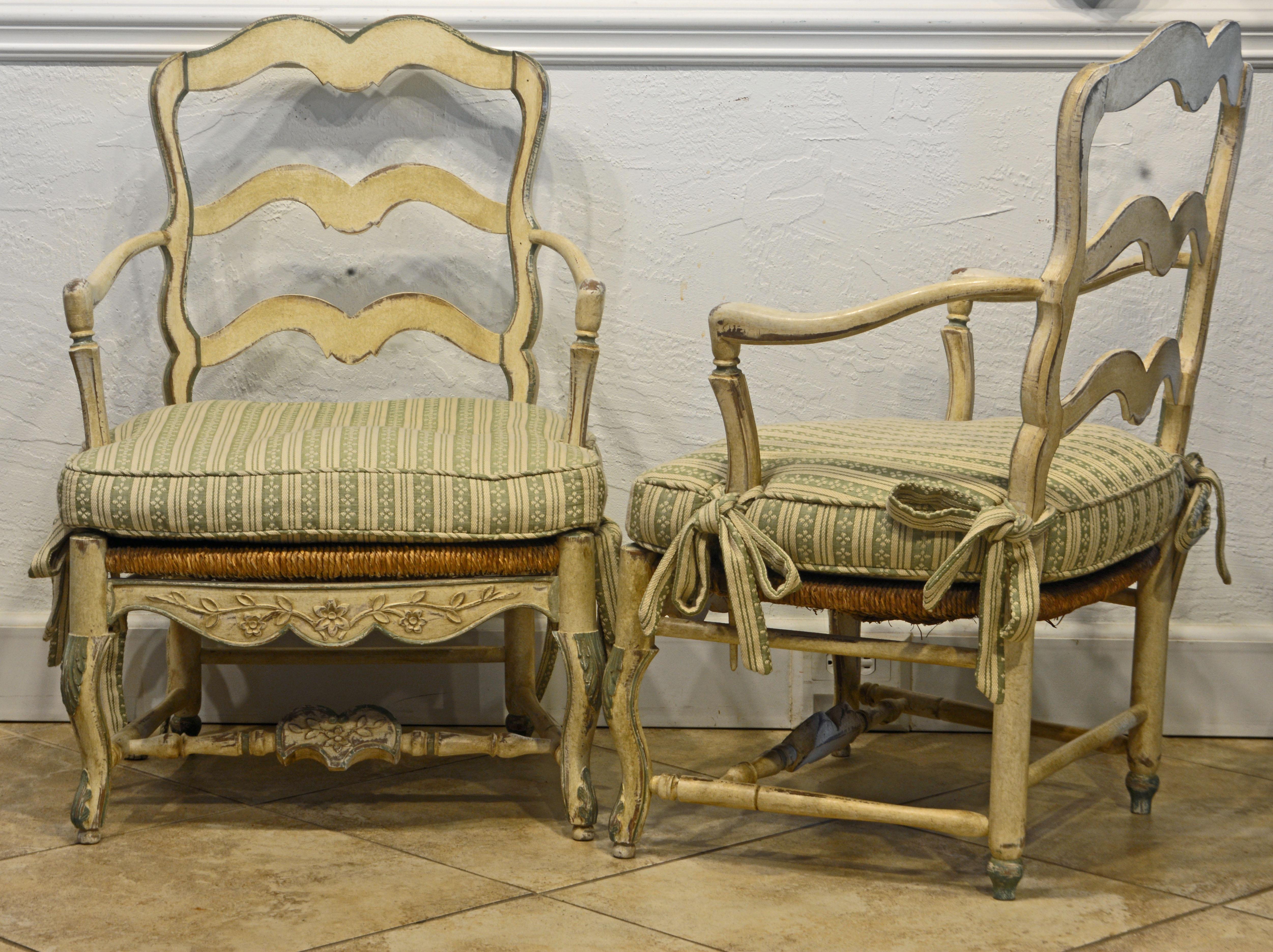 Hand-Carved Pair of French Louis XV Style Carved and Painted Bergere Chairs, 20th Century
