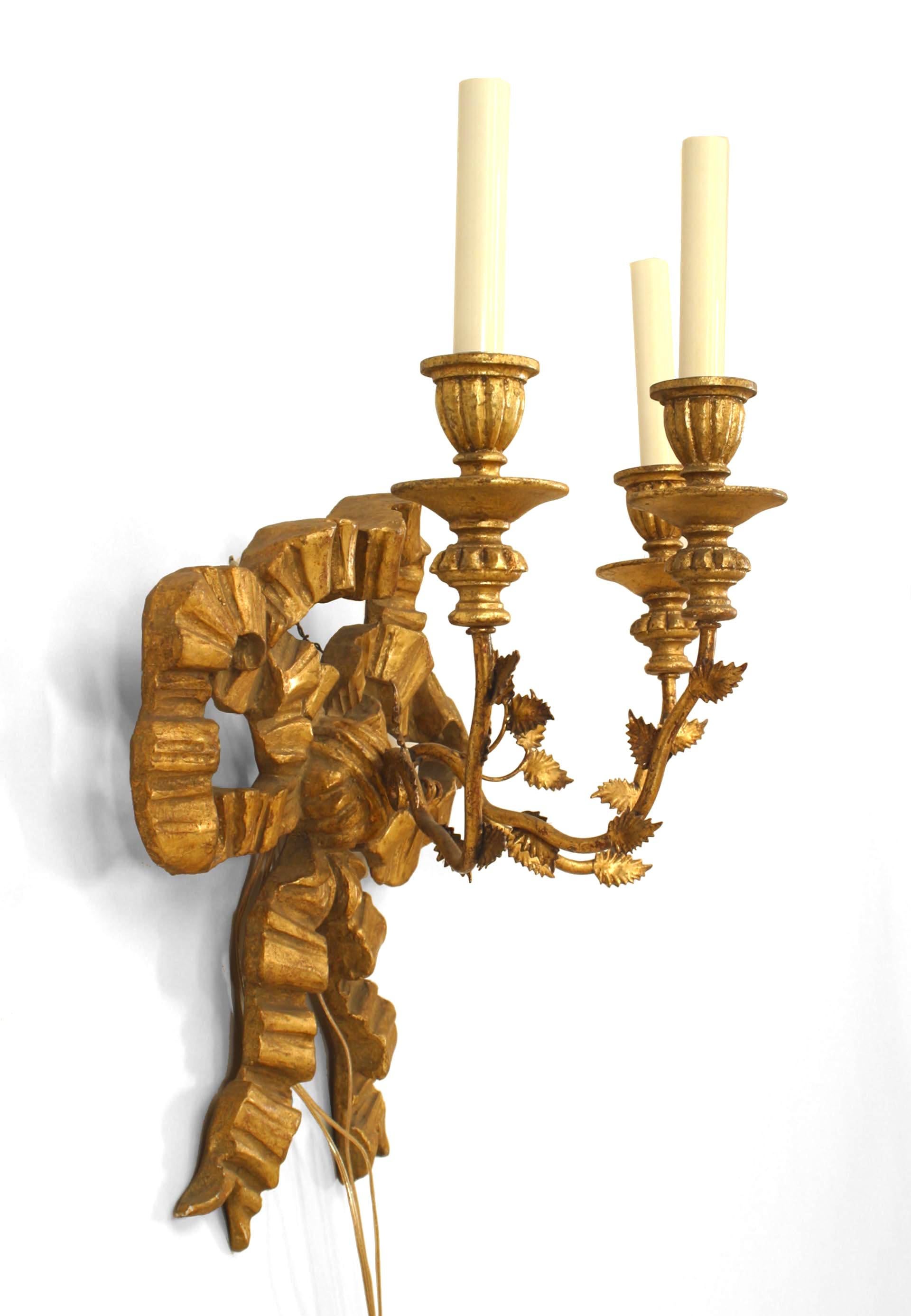 Pair of French Louis XV Style Giltwood Bow Knot Back Wall Sconces In Good Condition In New York, NY