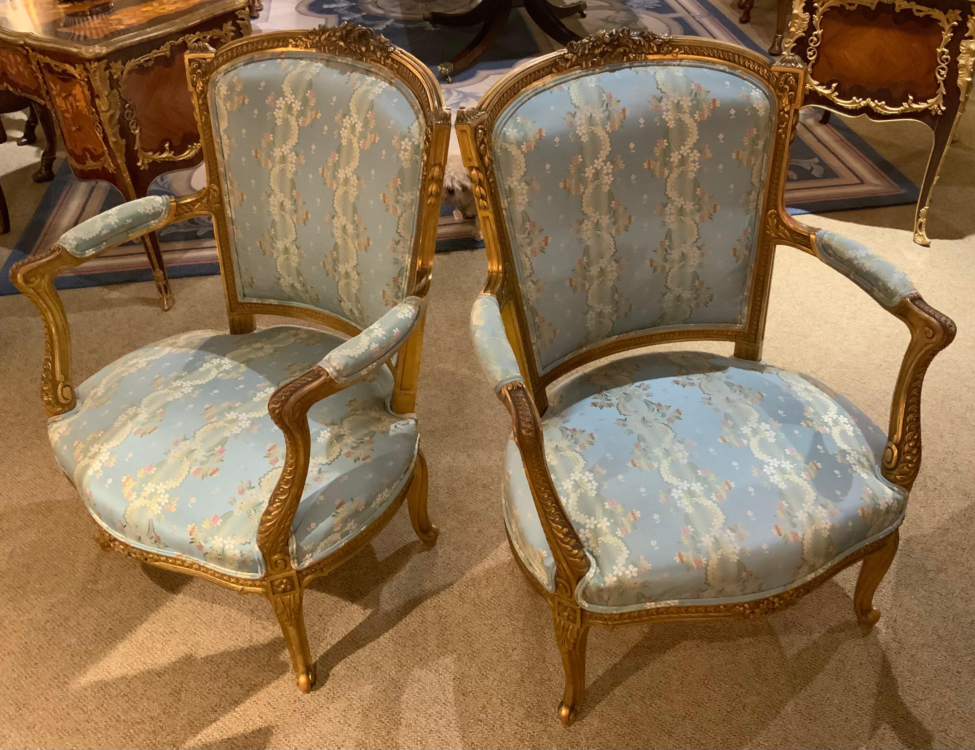 The carving and detail work is fine and the quality of the gilding
Is excellent. The shape is appealing because the back is gracefully 
Curved and makes these chairs comfortable. The upholstery is
Clean and has no spots. The legs are curved in
