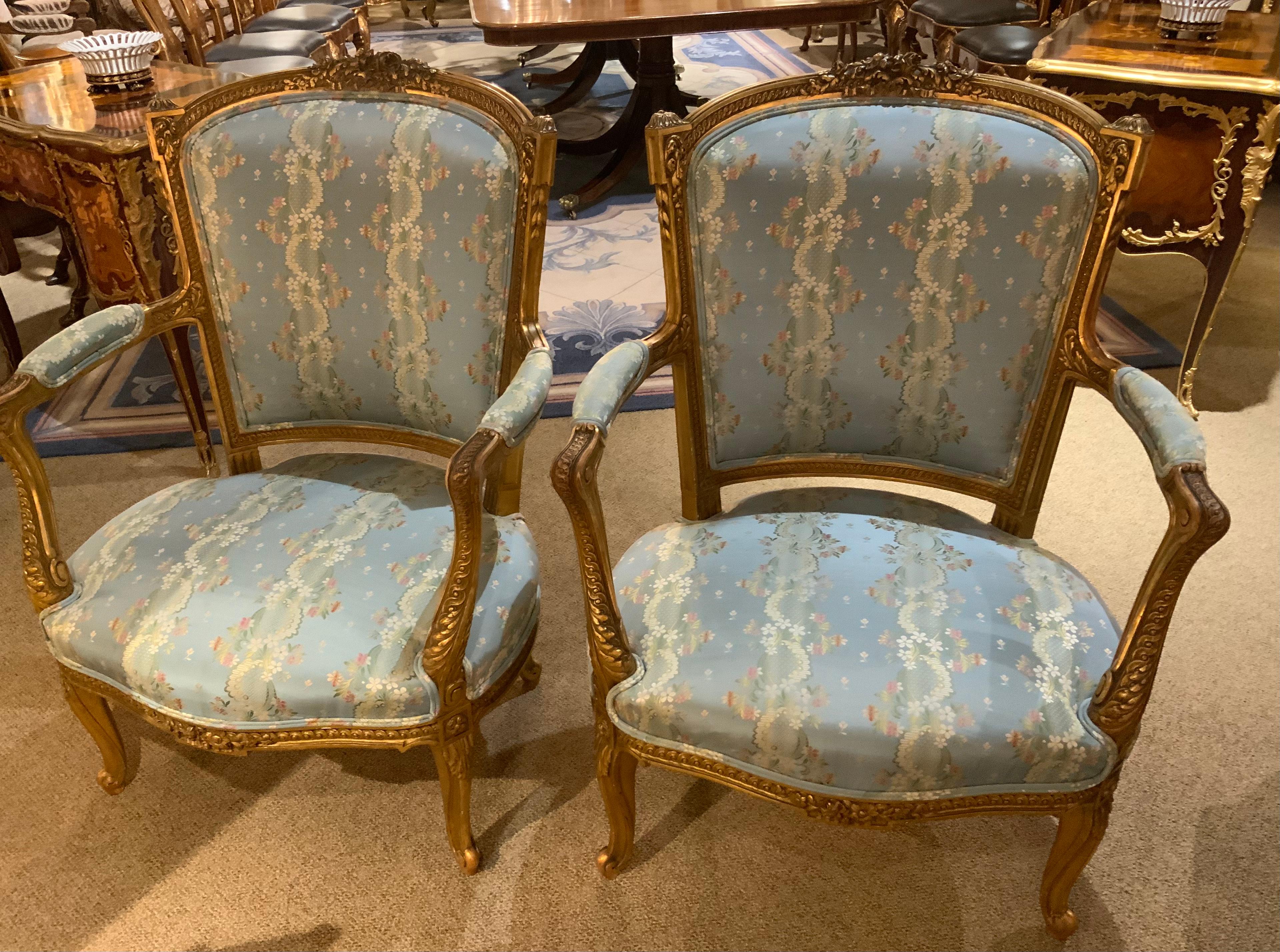Pair of French Louis XV Style Giltwood Arm Chairs/Fauteuils In Good Condition For Sale In Houston, TX