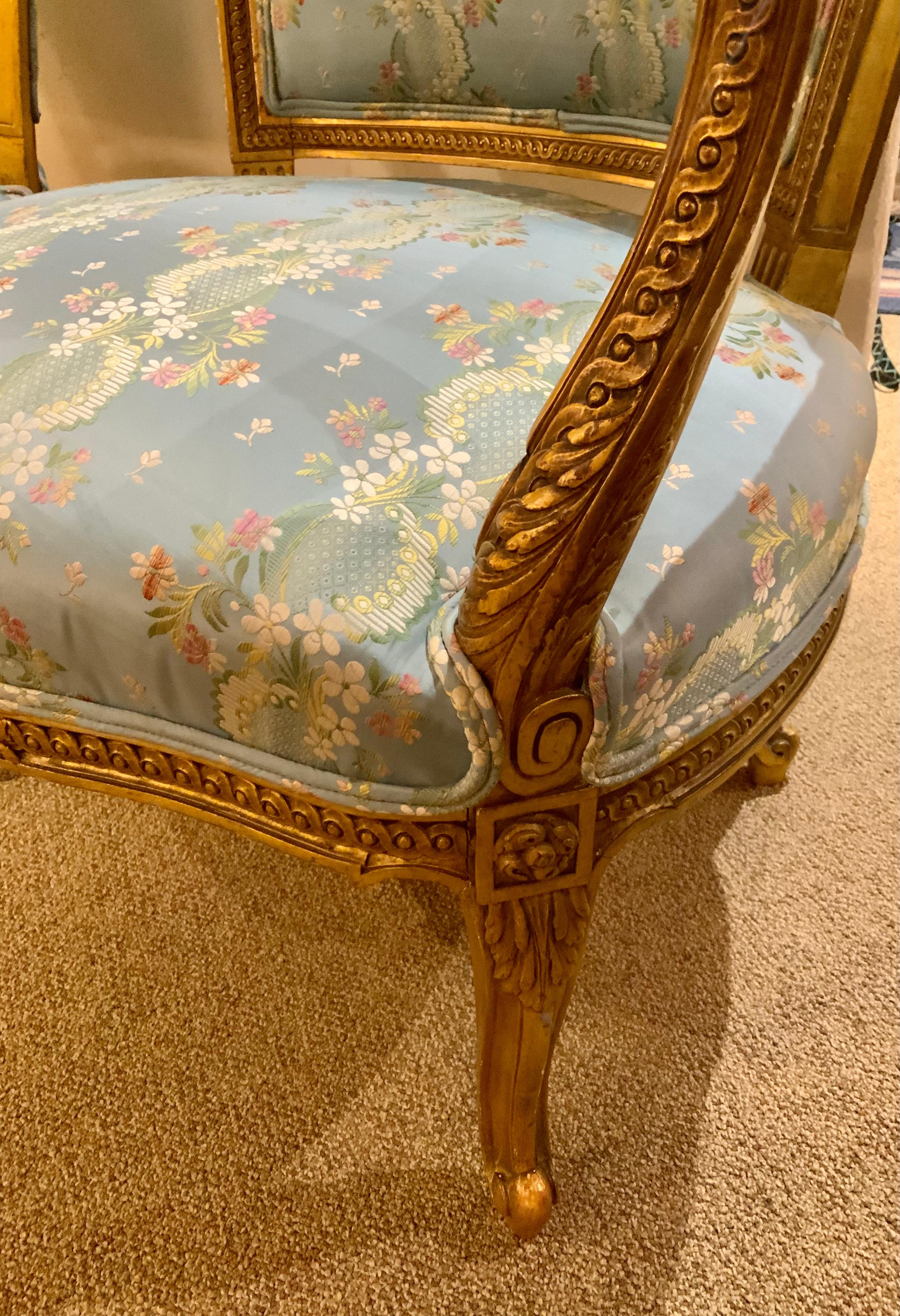 XIXe siècle Paire de fauteuils/fauteuils français de style Louis XV en bois doré en vente