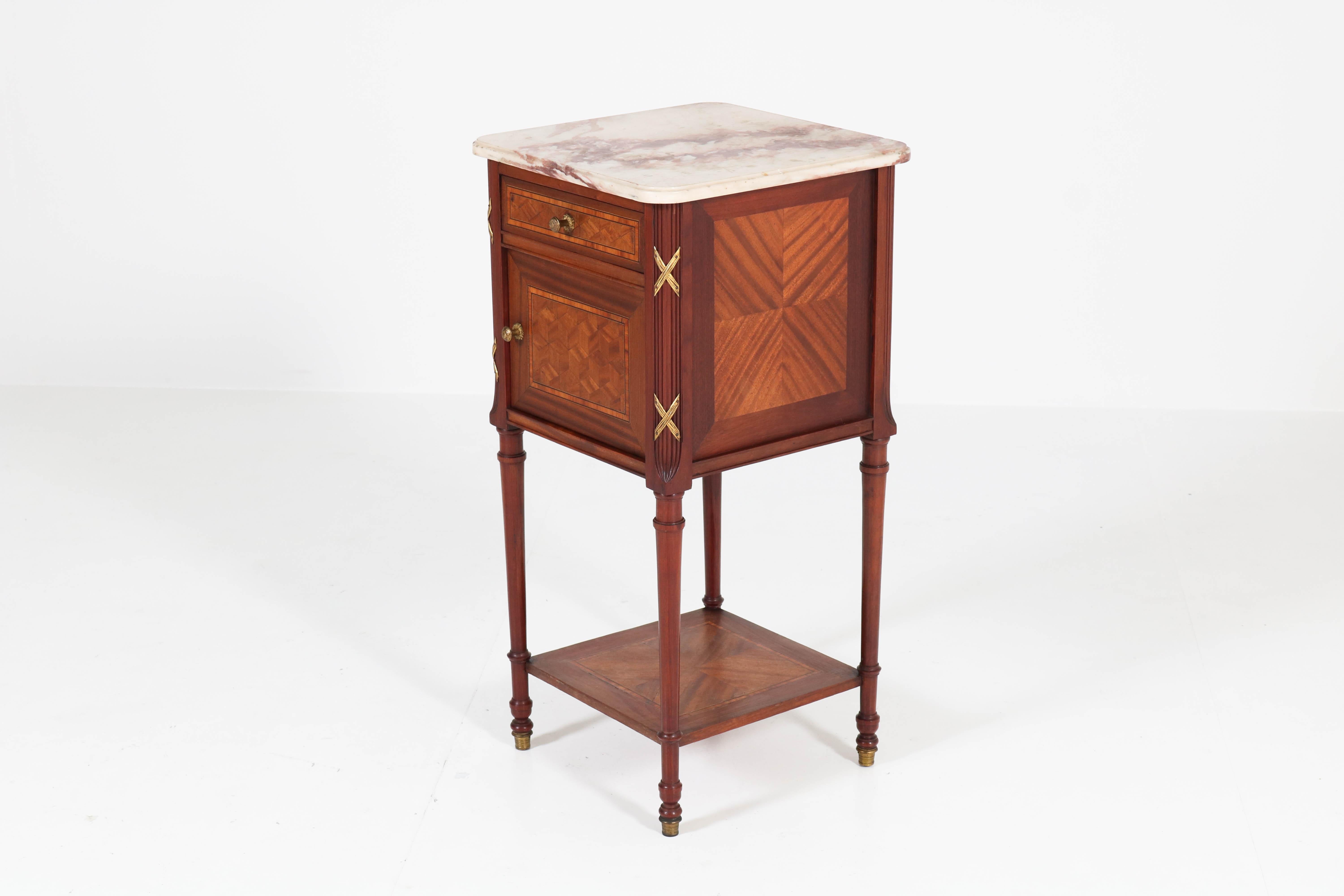 Pair of French Louis XV Style Mahogany Nightstands or Bedside Tables, 1920s 1