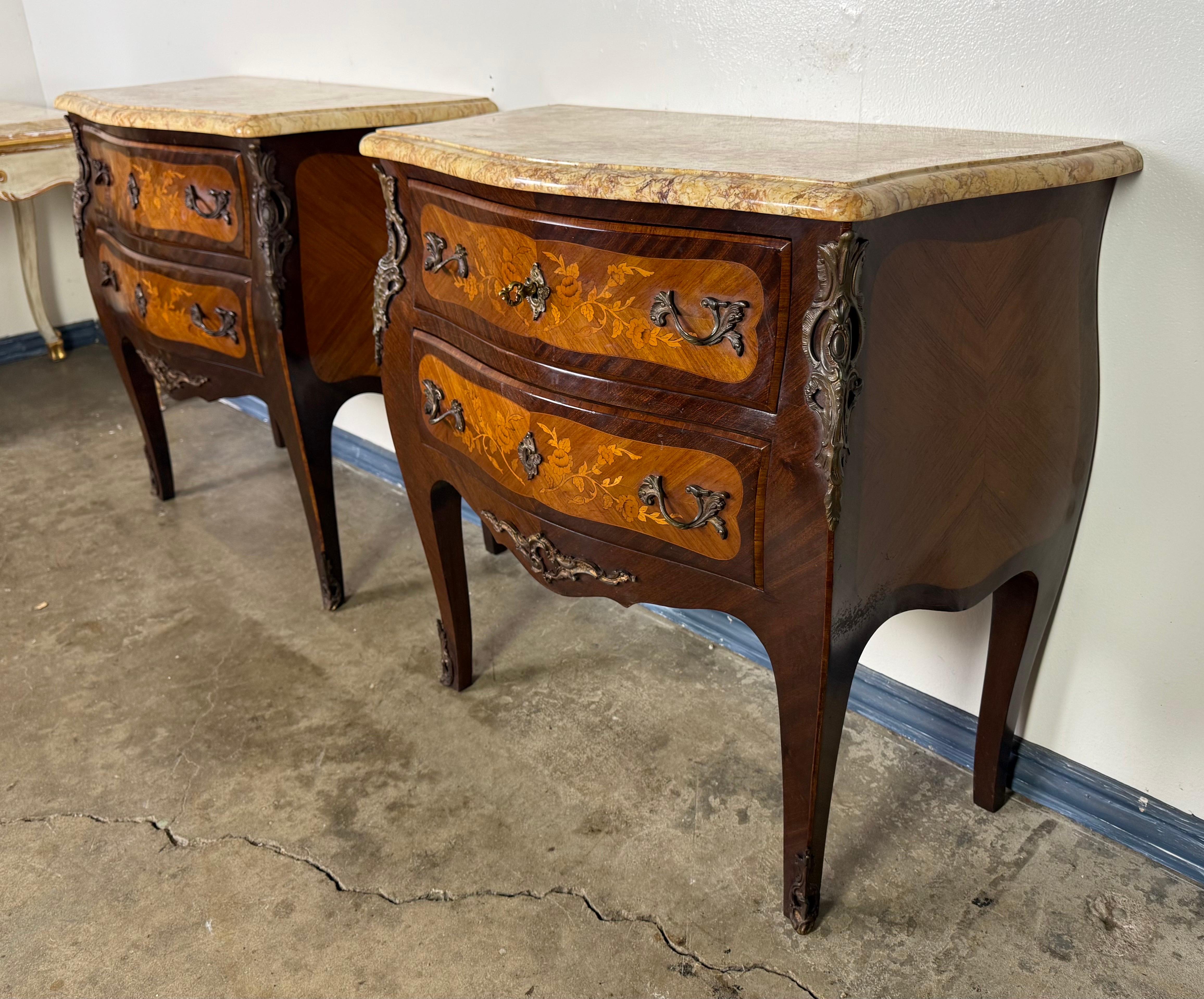 Pair of French Louis XV Style Marble-Top Commodes For Sale 1