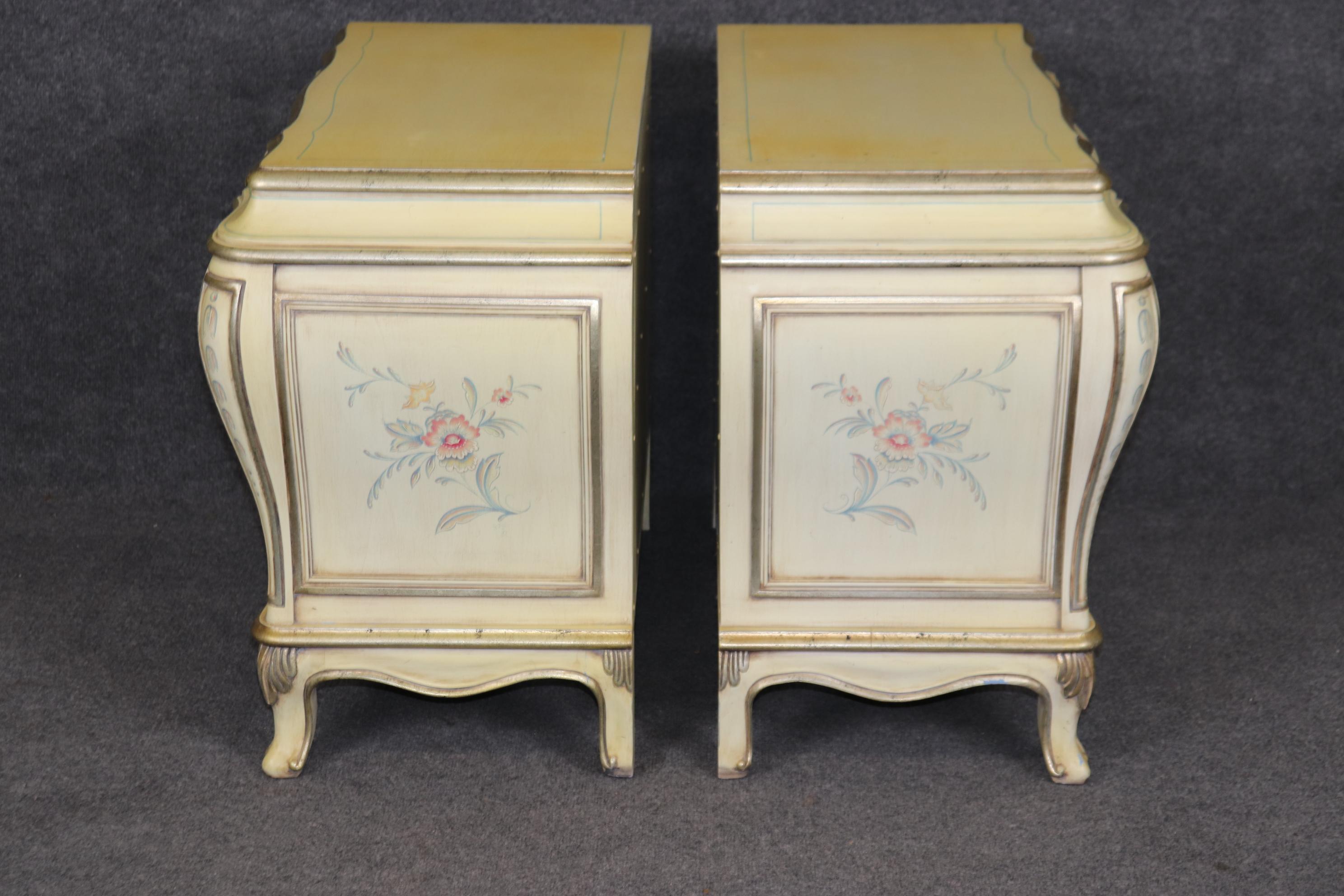 Pair of French Louis XV Style Paint Decorated Karges Nightstands Circa 1960s Era In Good Condition In Swedesboro, NJ