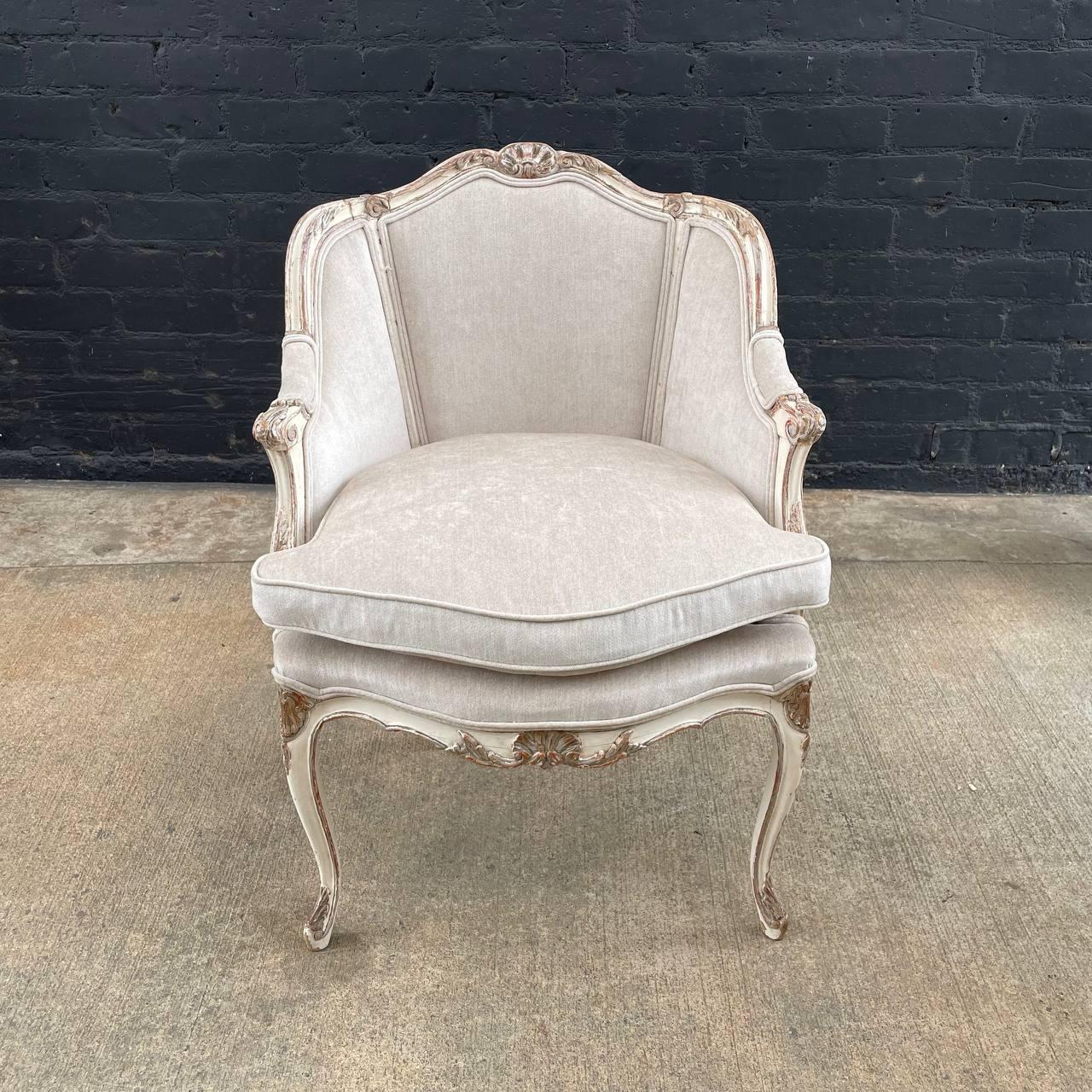 Pair of French Louis XV style Painted and Parcel-Gilt Armchairs For Sale 1