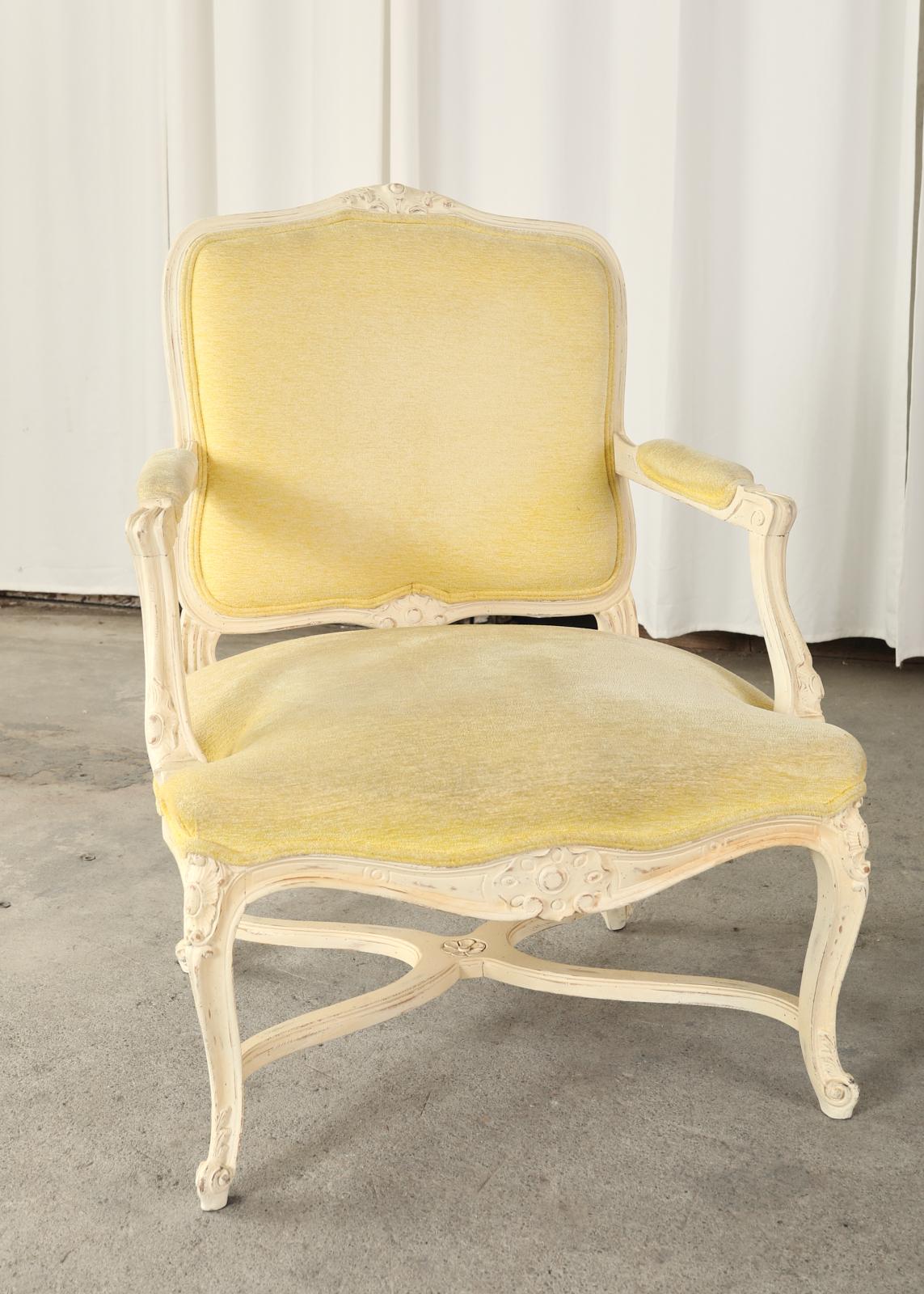 20th Century Pair of French Louis XV Style Painted Fauteuil Armchairs For Sale