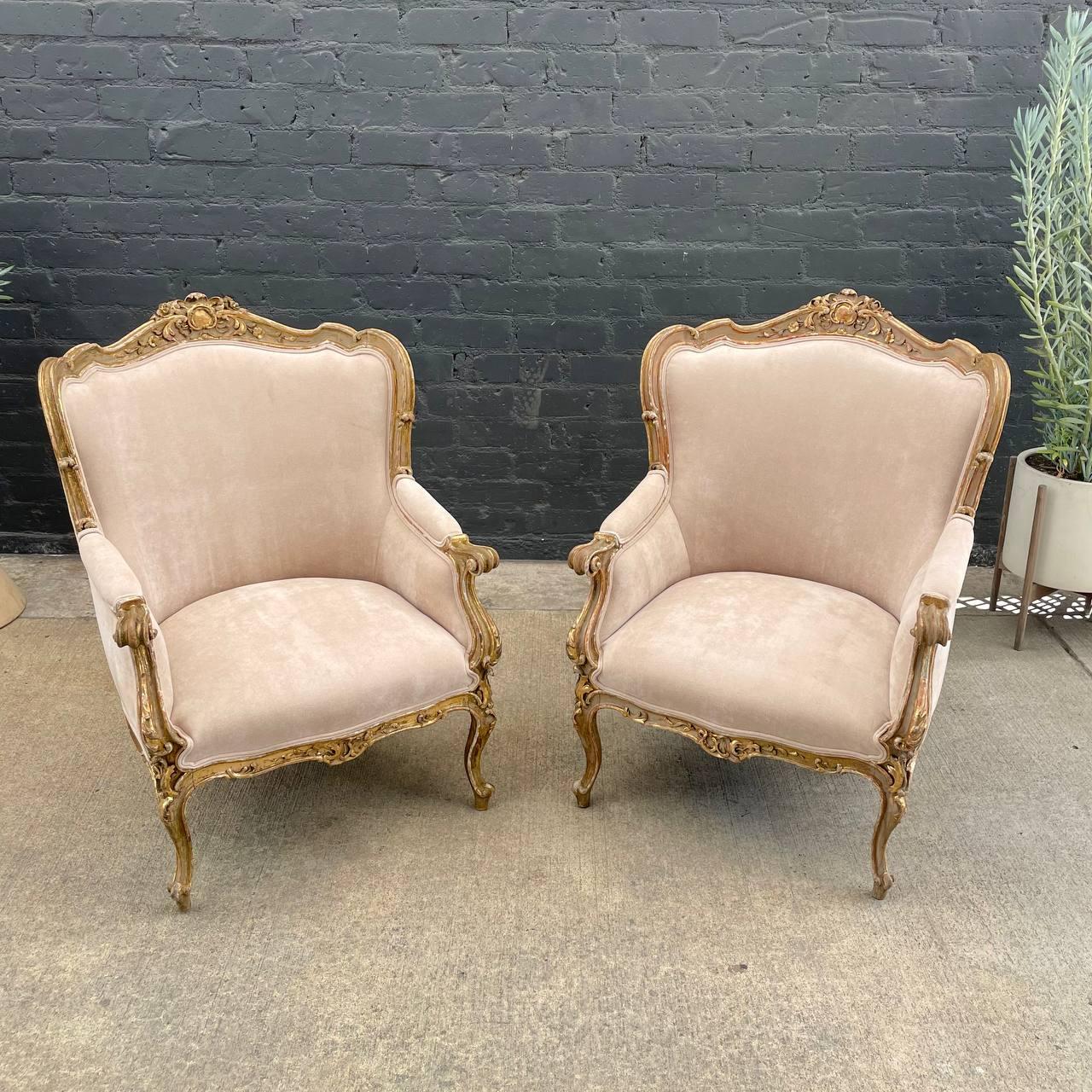 Pair of French Louis XV Style Painted & Parcel-Gilt Armchairs  In Good Condition For Sale In Los Angeles, CA