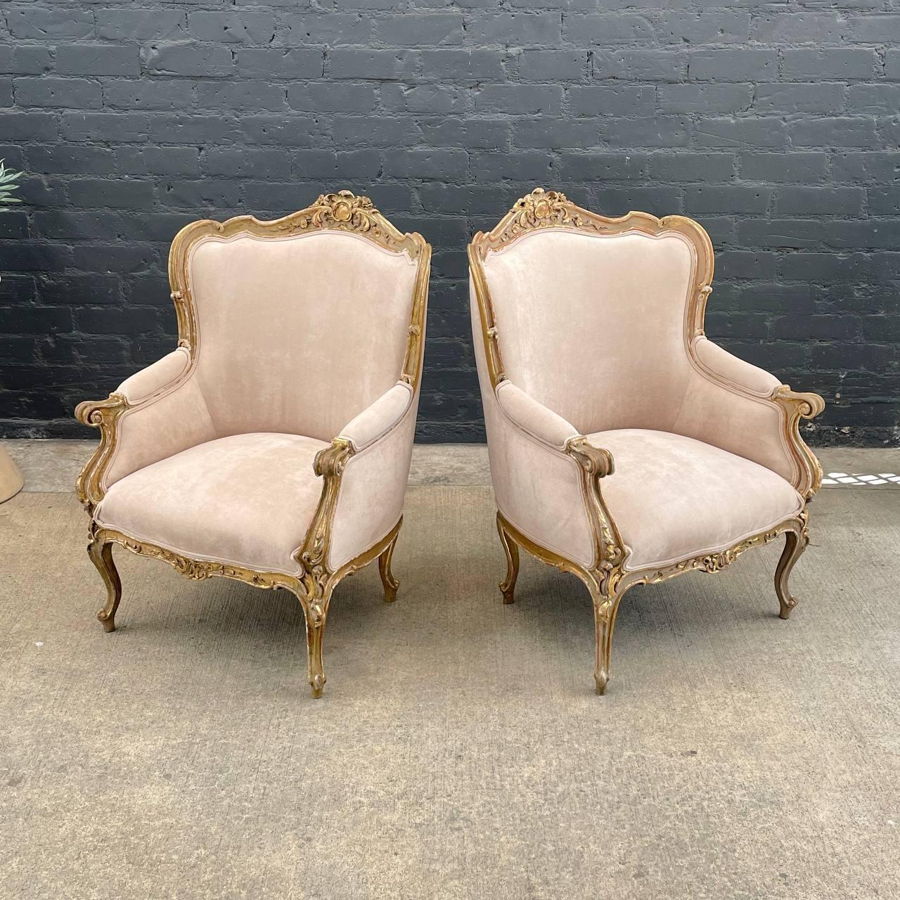 Early 20th Century Pair of French Louis XV Style Painted & Parcel-Gilt Armchairs  For Sale