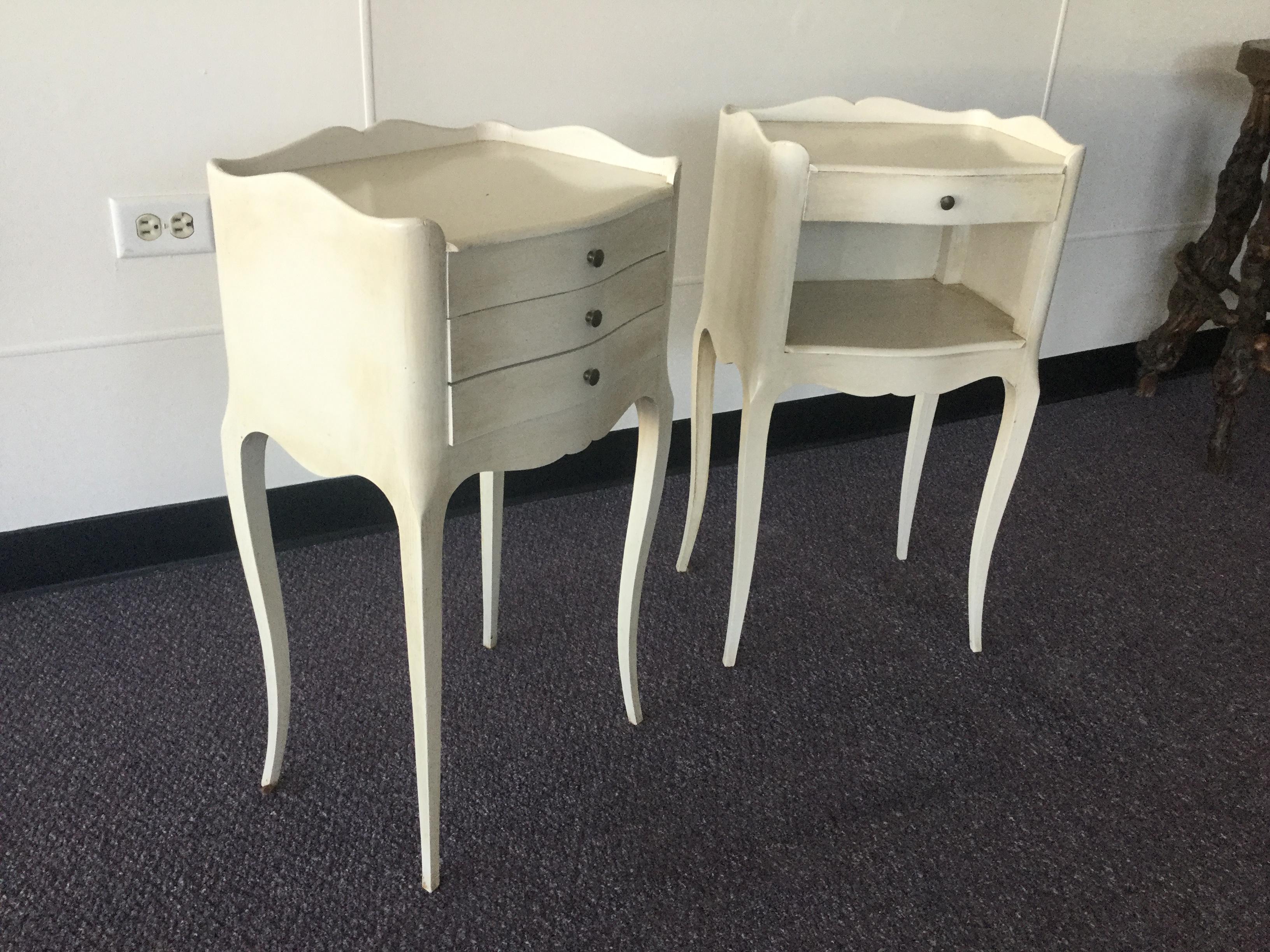 Pair of French Louis XV-Style Painted Side Tables In Good Condition In Livingston, NJ