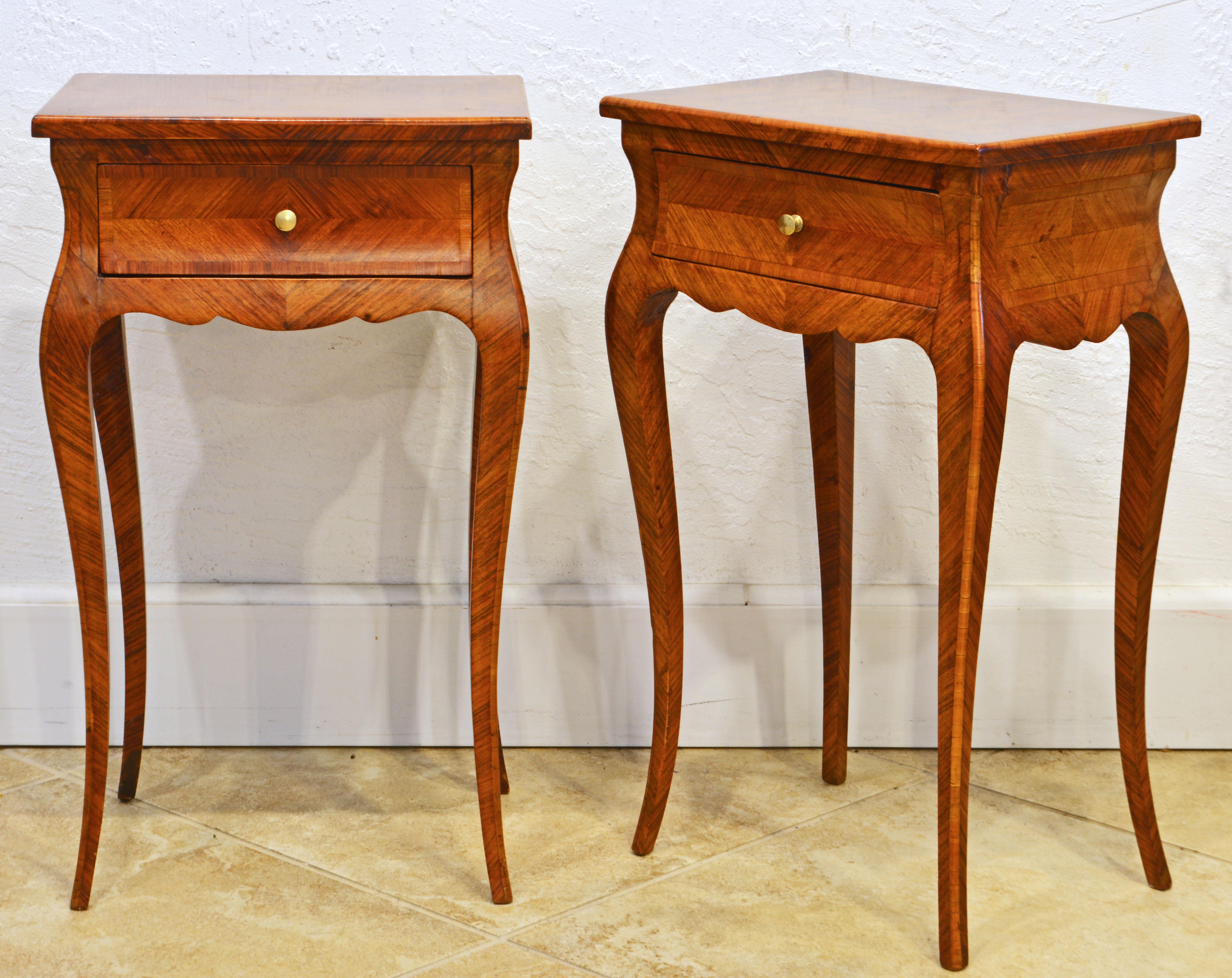 Pair of French Louis XV Style Petite Parquetry Kingwood Commodes In Good Condition In Ft. Lauderdale, FL