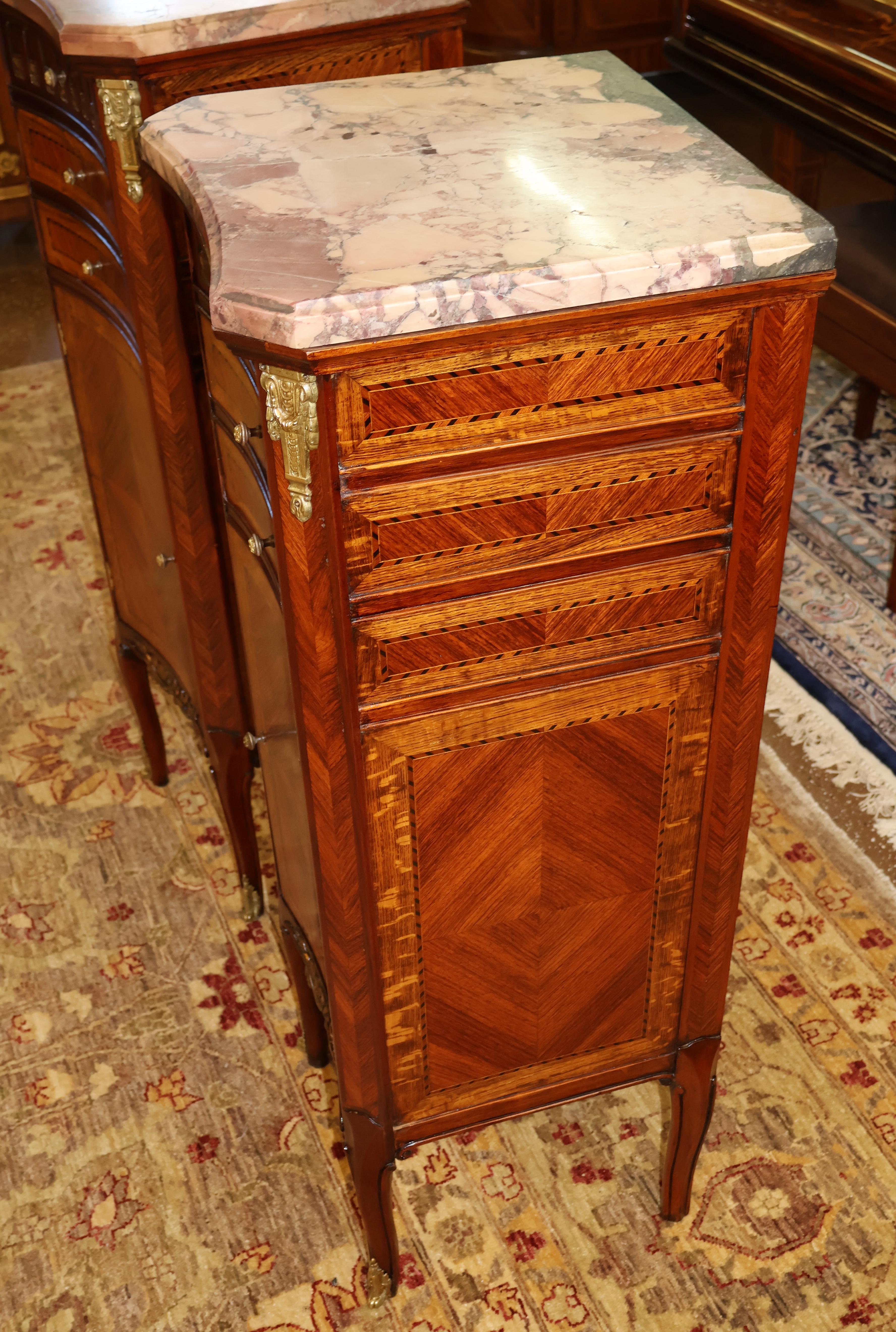 Pair of French Louis XV Style Semainier Lingerie Chest Tall Night Stands For Sale 2