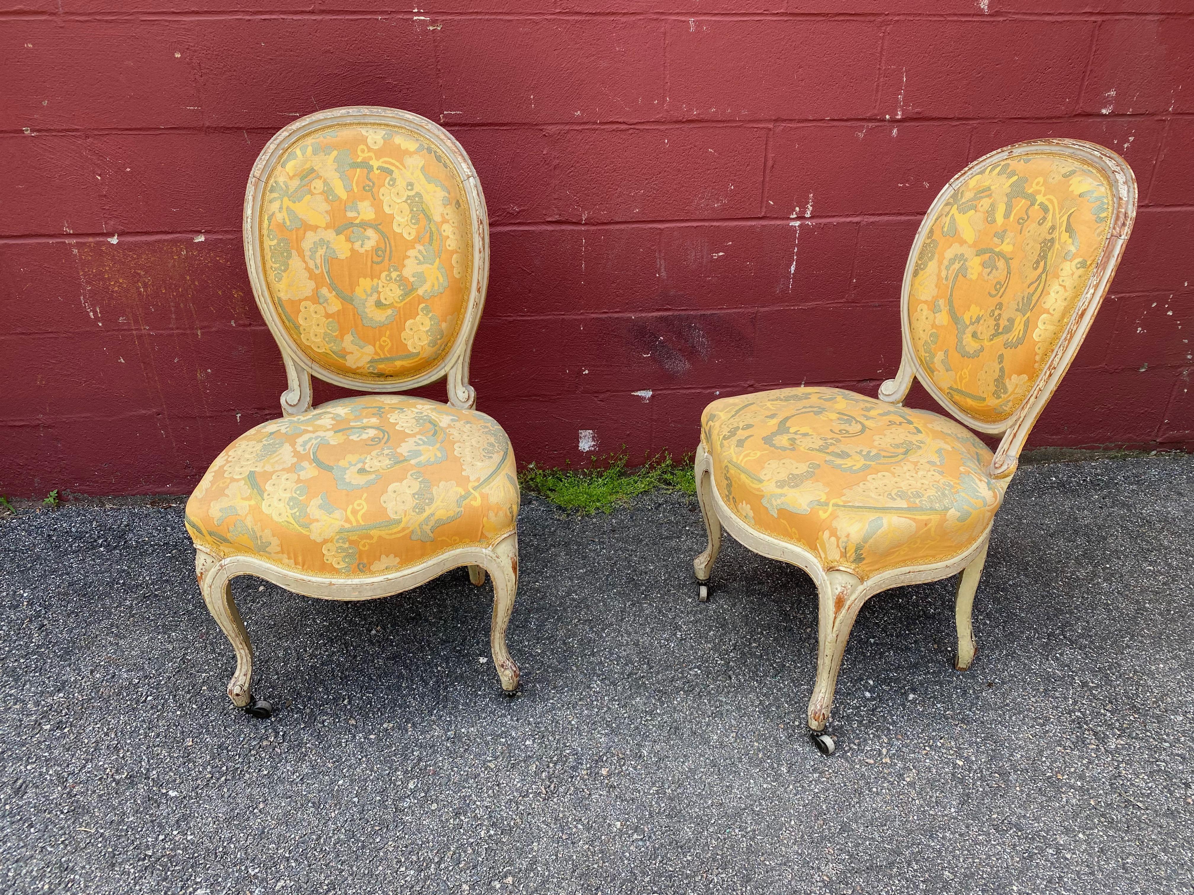 Pair of French Louis XV Style Side Chairs In Good Condition In Buchanan, NY