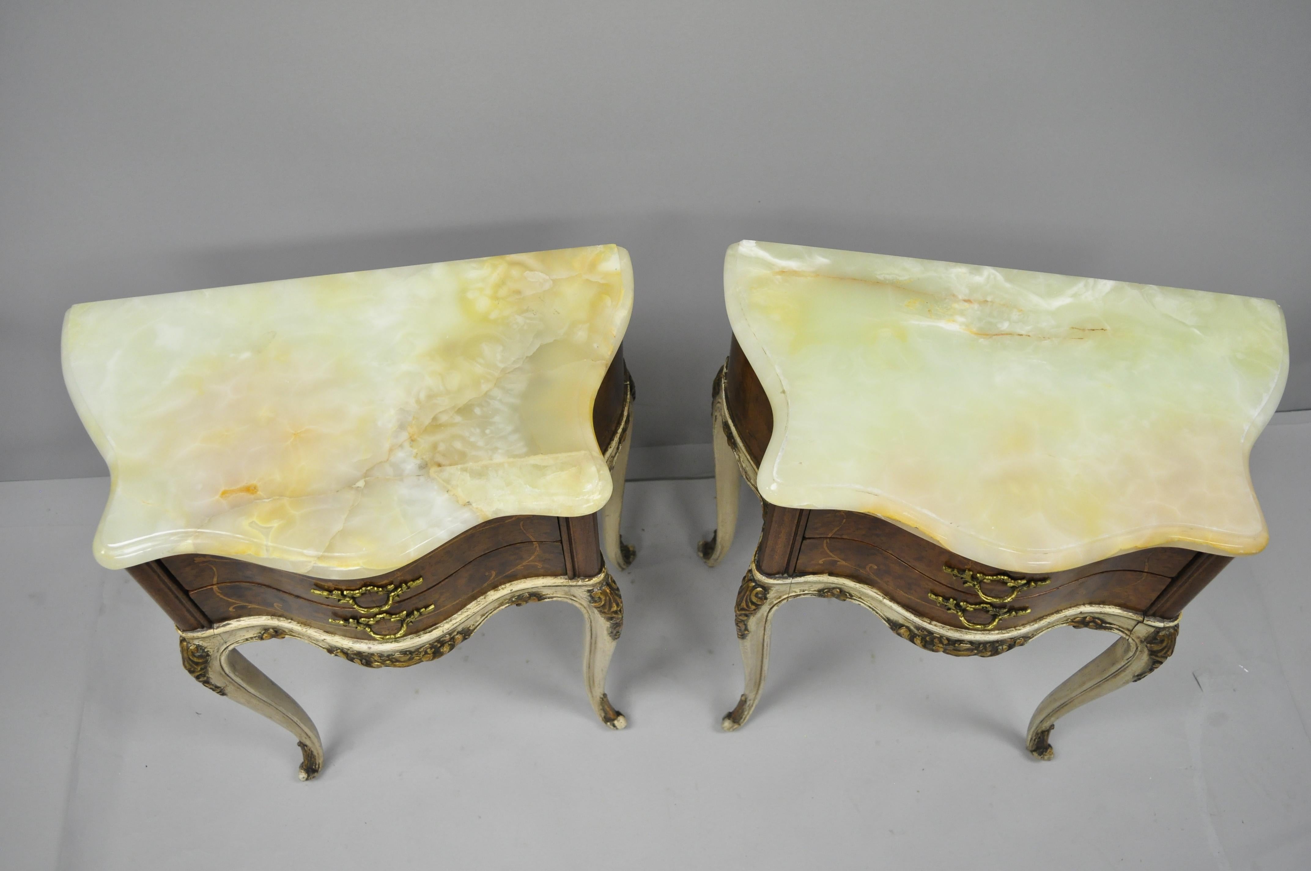 Pair of French Louis XV Style Small Petite Onyx Top Inlaid Bombe Nightstands In Good Condition In Philadelphia, PA