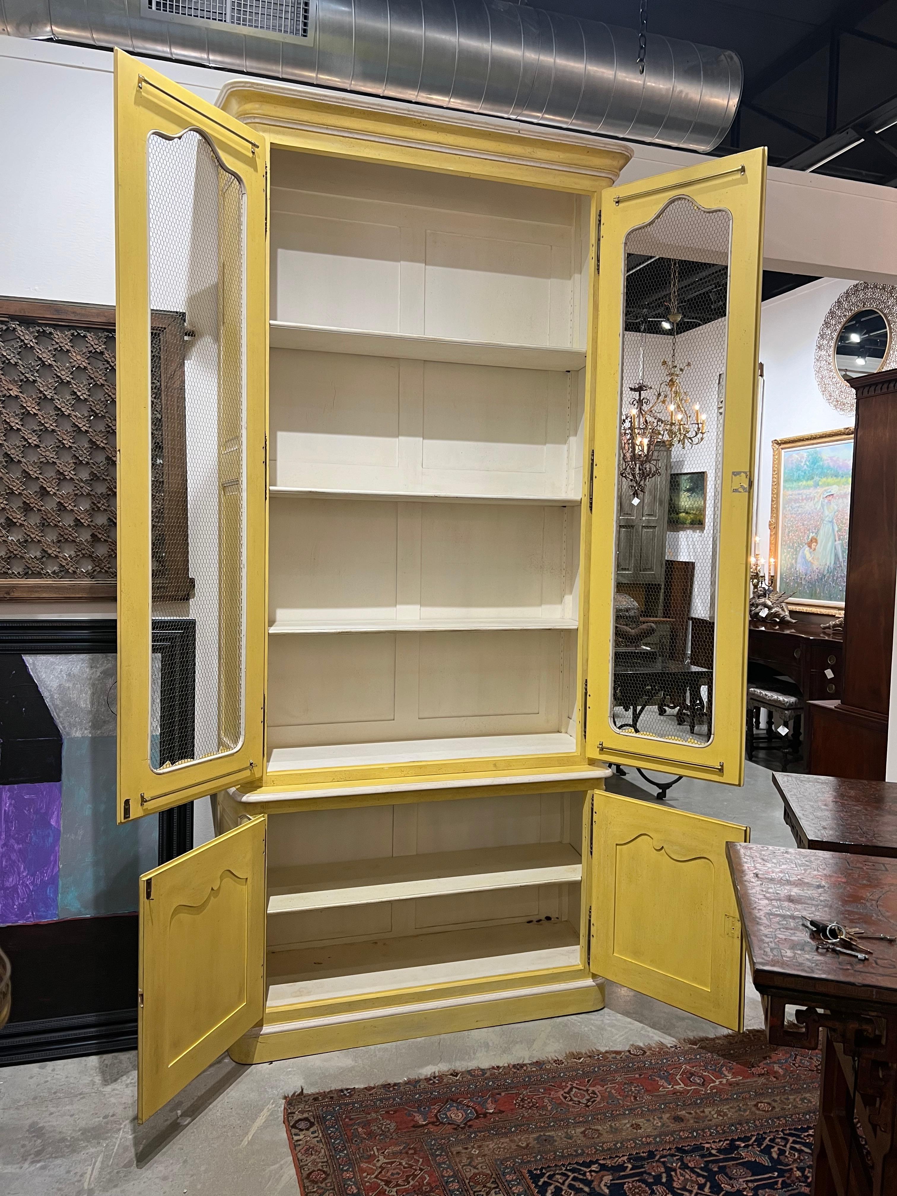 Pair of French Louis XV Style Yellow and White Painted Bookcases For Sale 5