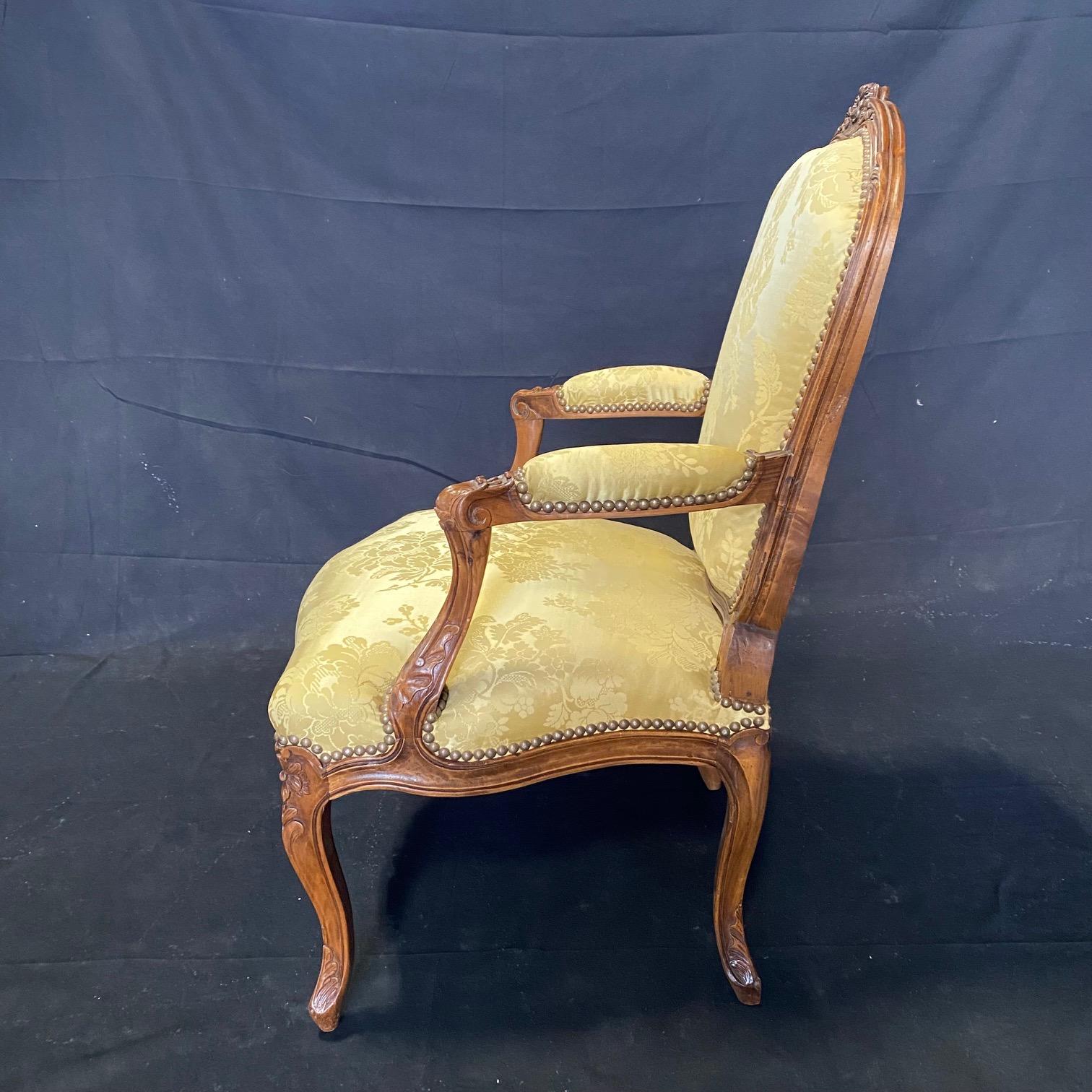 Damask Pair of French Louis XV Walnut Carved Fauteuils or Arm Chairs  For Sale