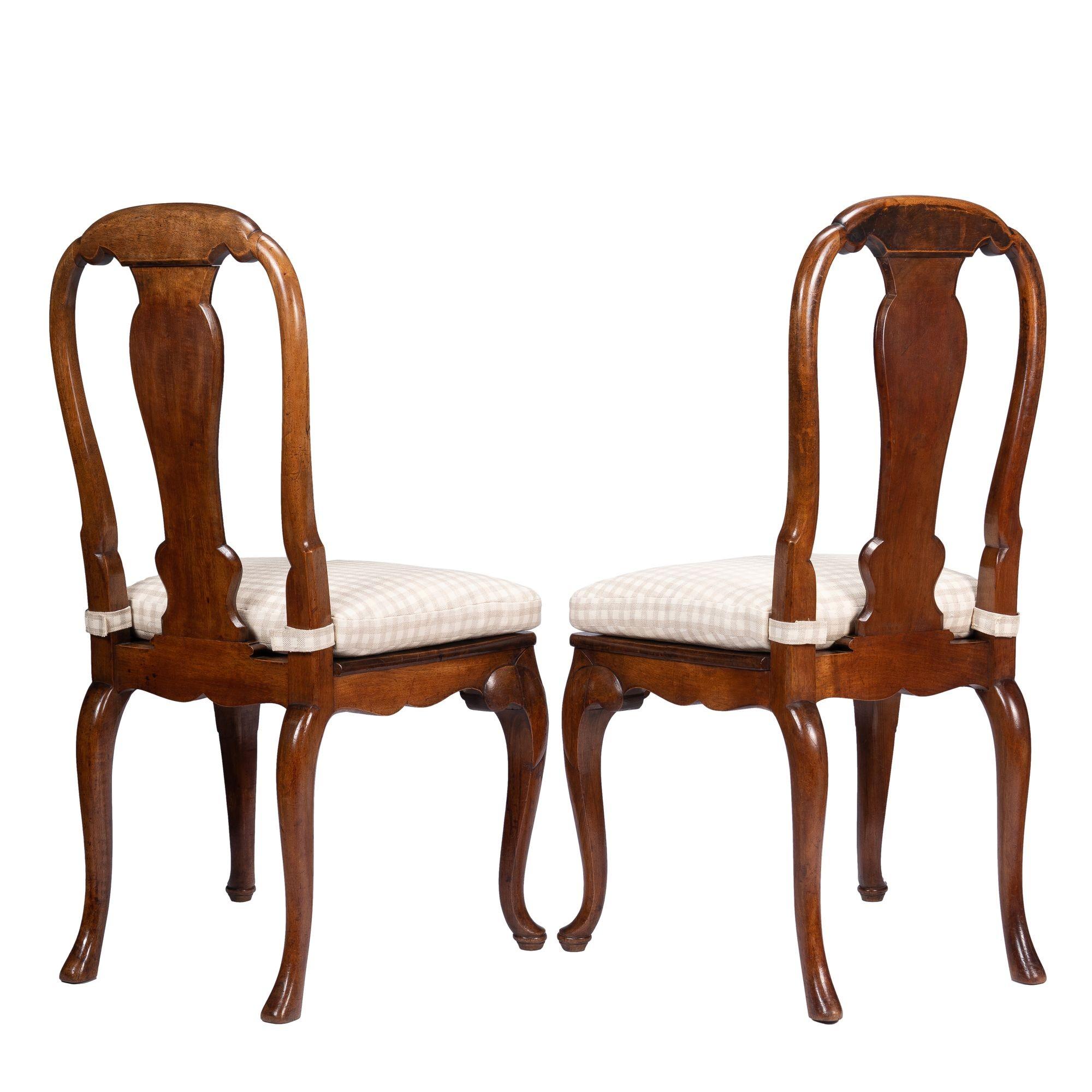 Upholstery Pair of French Louis XV Walnut Plank Seat Hall Chairs on Cabriole Legs, 1800s For Sale