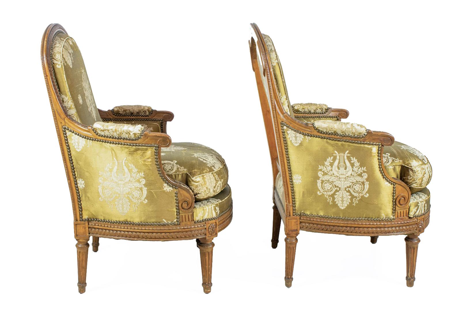 Beaded Pair of French Louis XVI Beechwood Bergeres For Sale