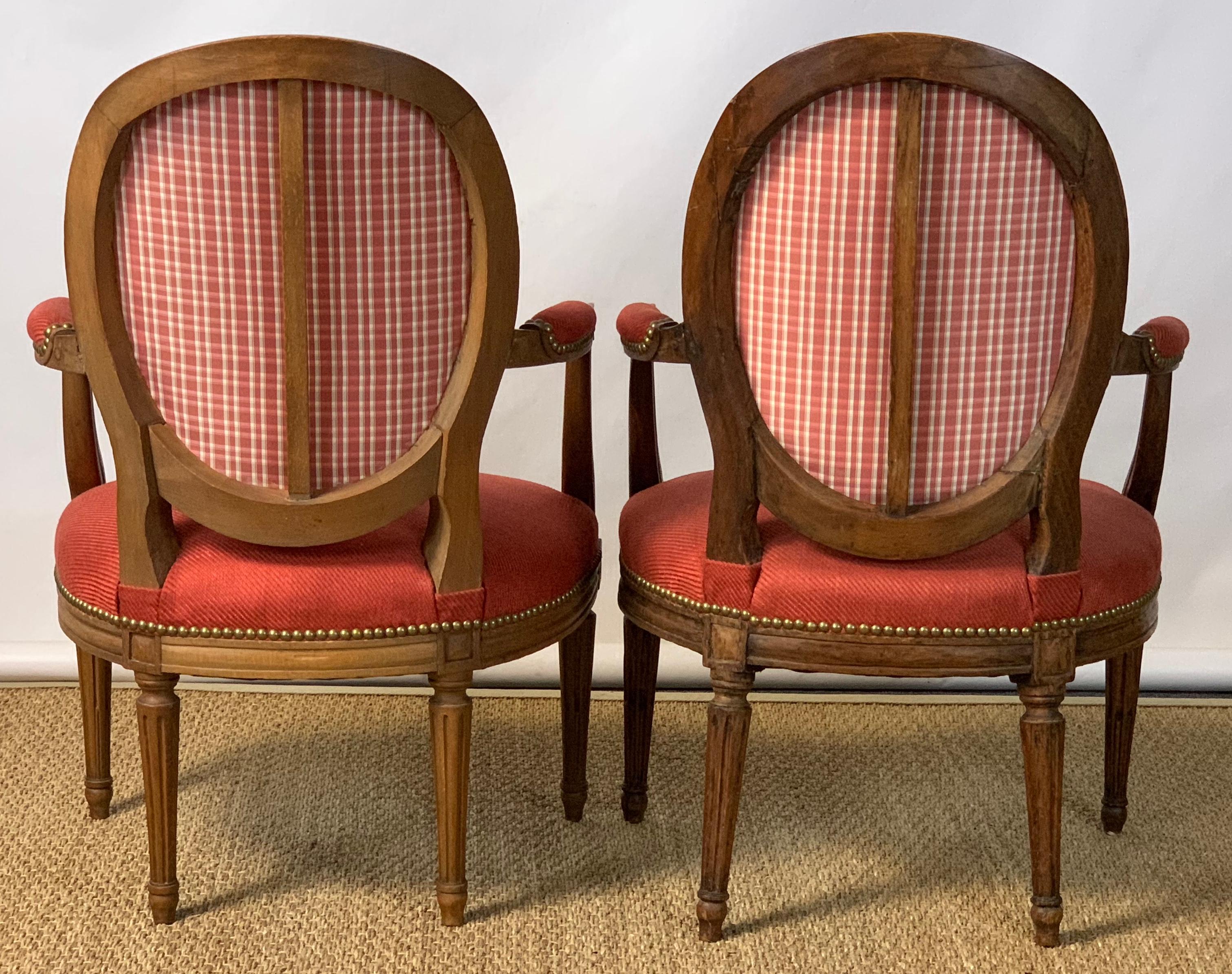 Pair of French Louis XVI Beechwood Fauteuils In Good Condition For Sale In Kilmarnock, VA