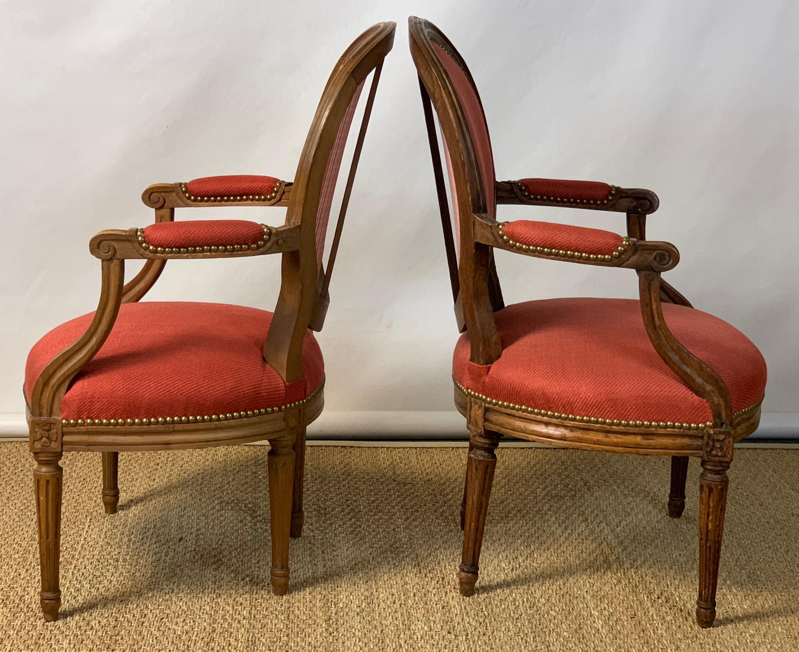 Late 18th Century Pair of French Louis XVI Beechwood Fauteuils For Sale
