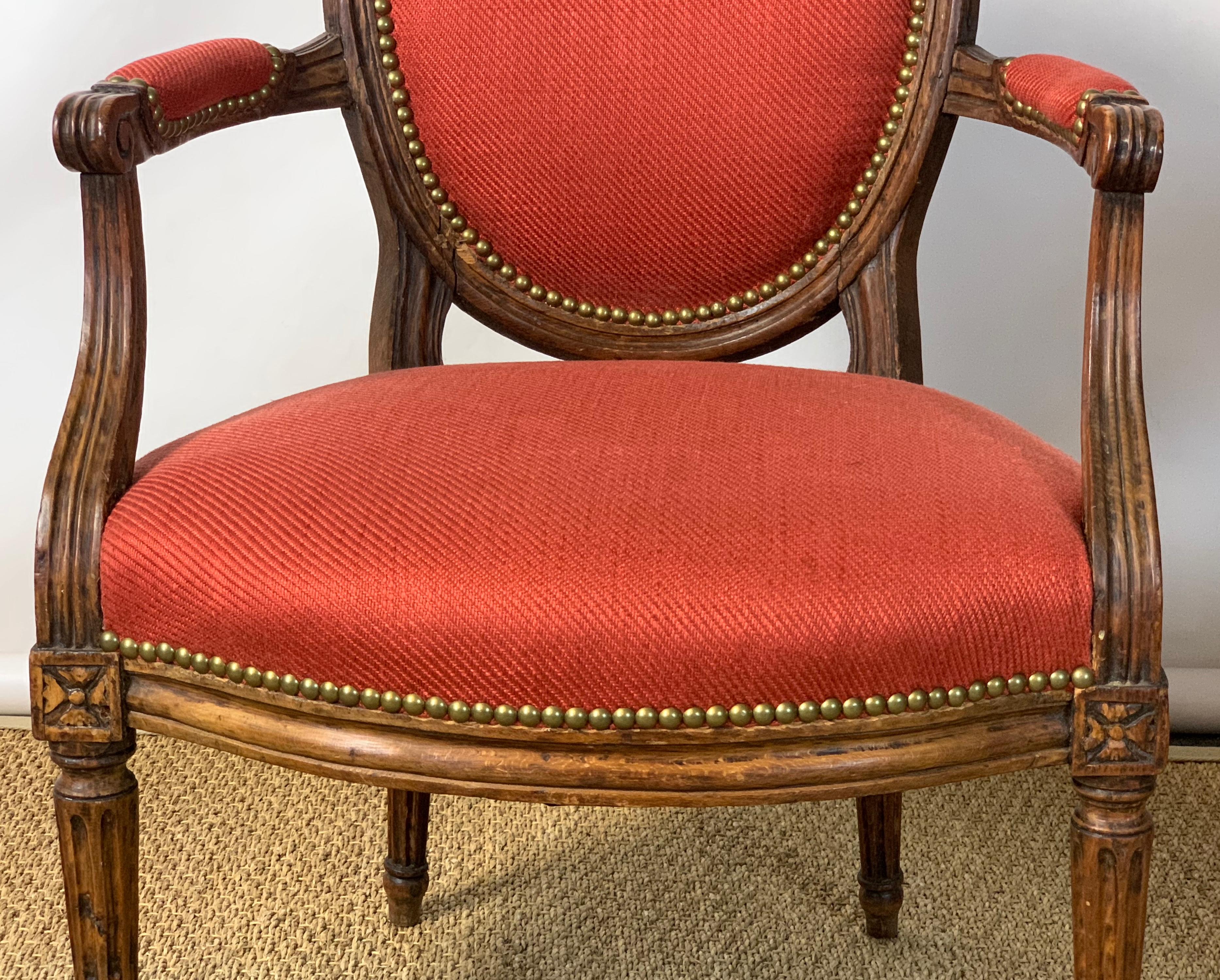 Pair of French Louis XVI Beechwood Fauteuils For Sale 1