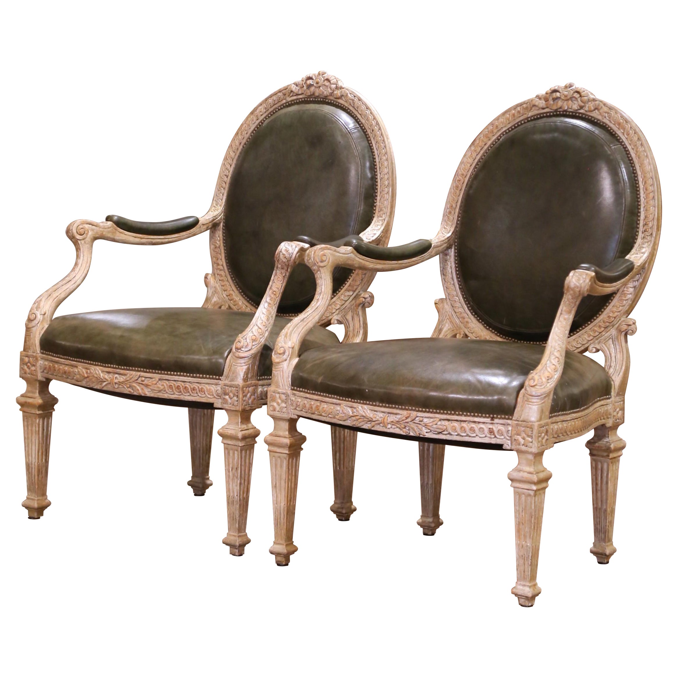 Hand-Carved Sessel
