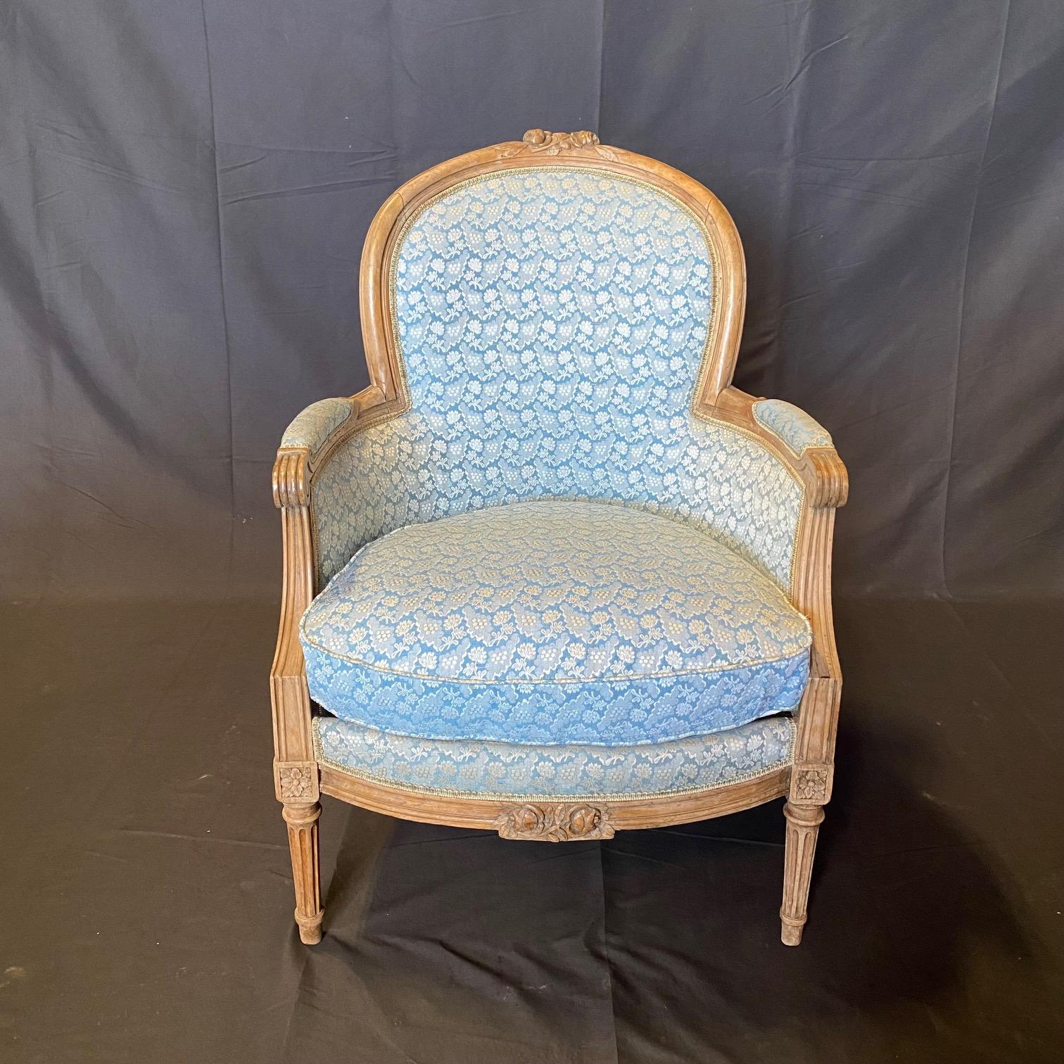 Pair of French Louis XVI Cerused Bergères Chairs with Blue & White Upholstery In Good Condition In Hopewell, NJ