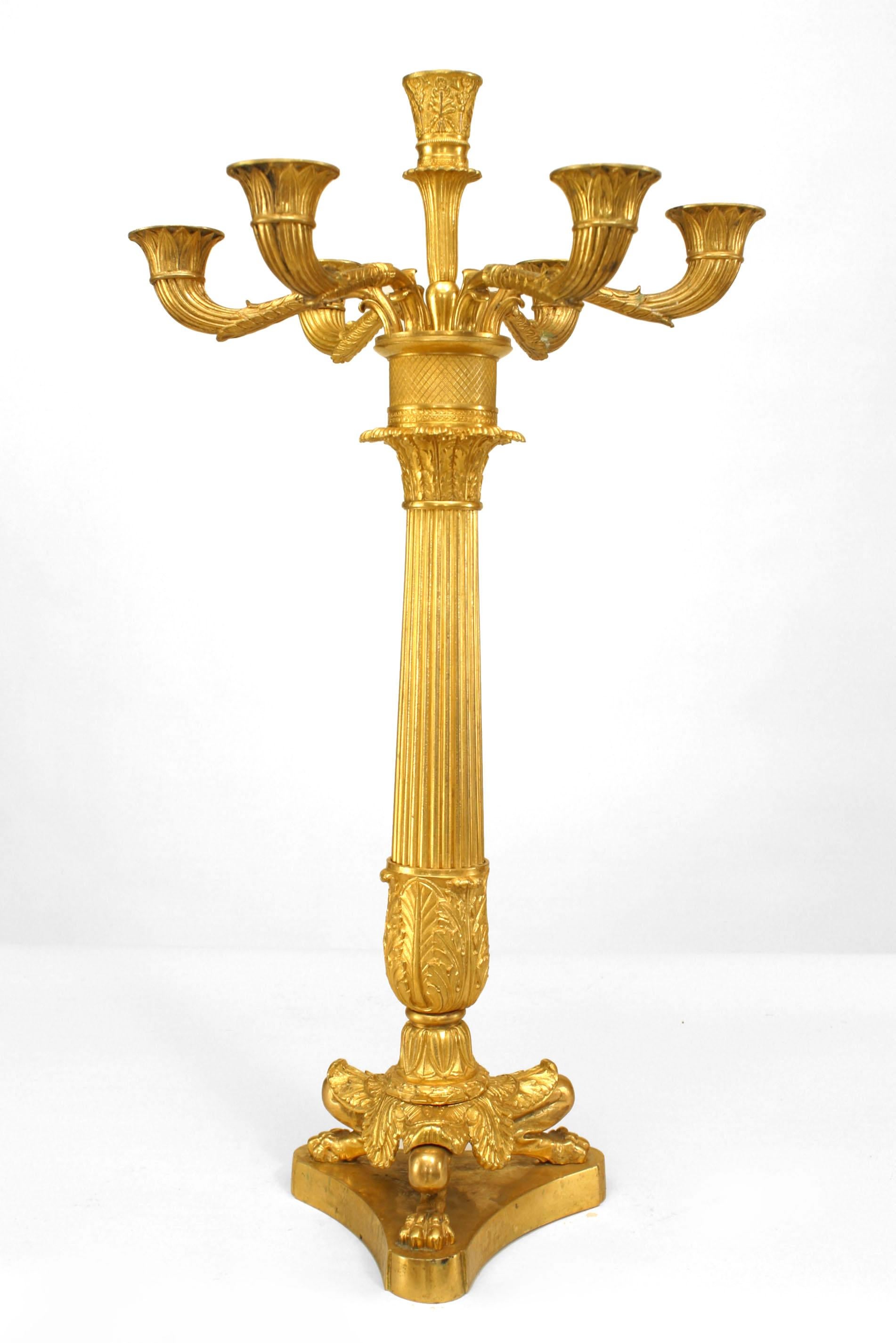 Paar französische Charles X (1. Viertel 19. Jh.) Bronze dore 7-armige Säulenkandelaber (signiert: Thomi√®re √† Paris) (PREIS ALS PÄRCHEN)
