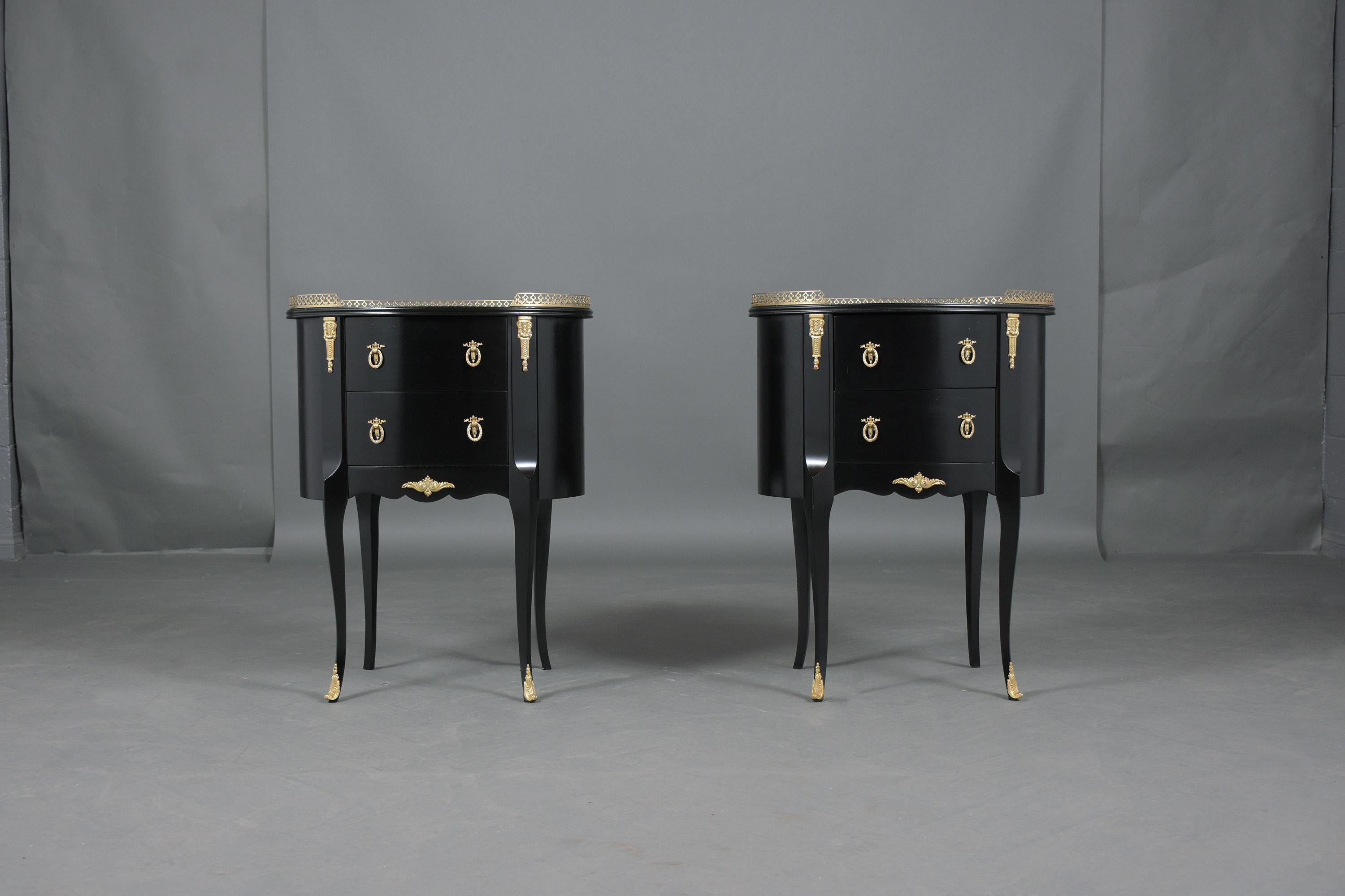 Pair of French Louis XVI Commodes 1