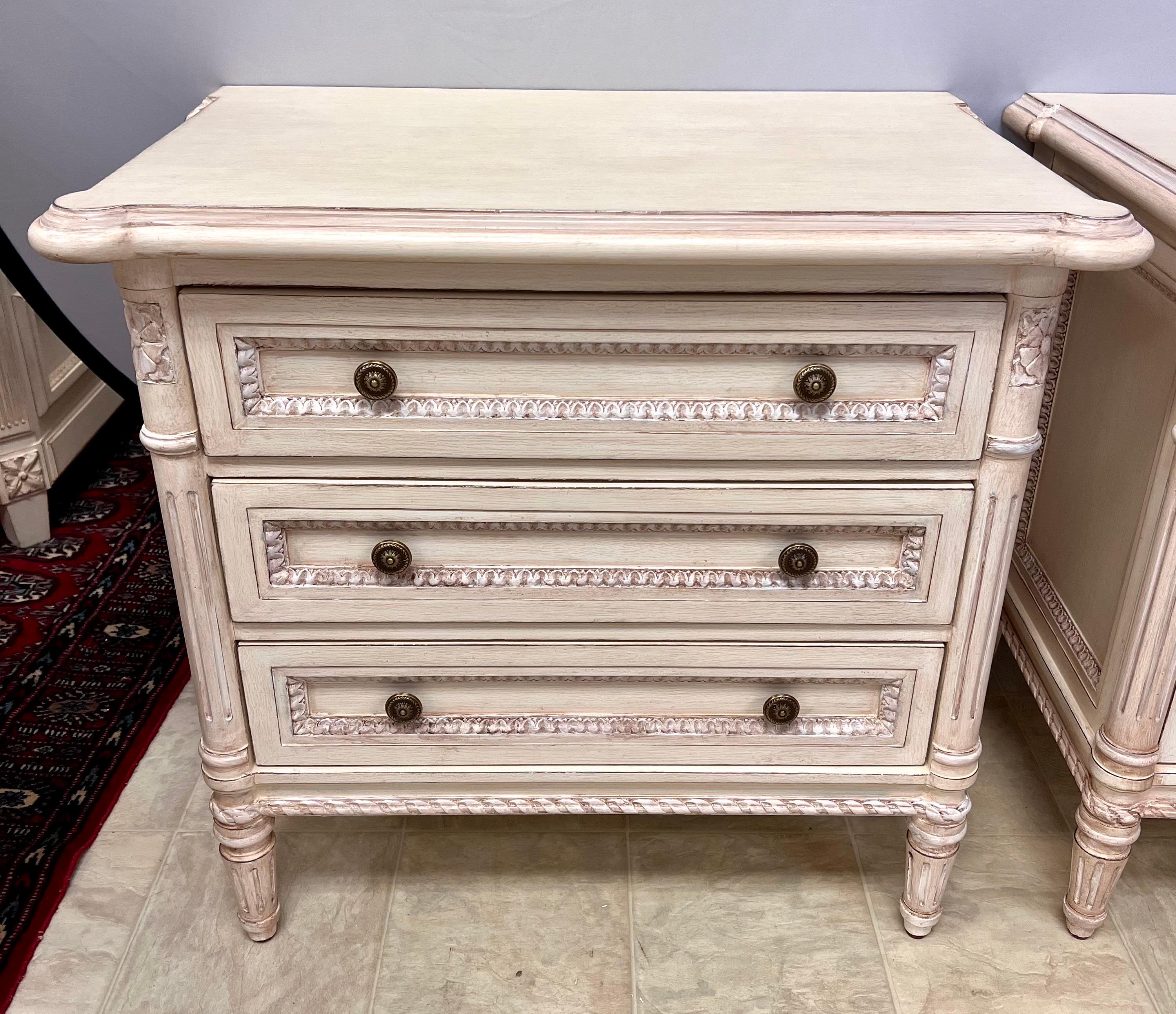 French Louis XVI Cream Carved Nightstands by Louis J. Solomon, Pr In Good Condition In West Hartford, CT