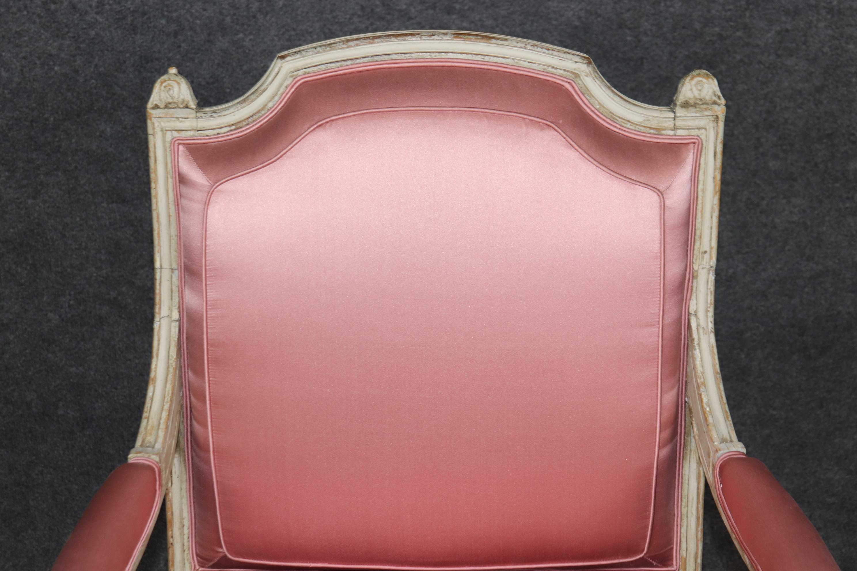 Pareja de sillones franceses Luis XVI pintados y envejecidos del siglo XVIII en venta 6