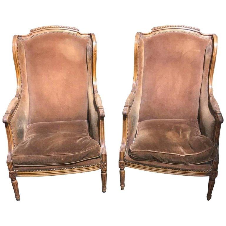 Pair of French Louis XVI Fruitwood Bergeres In Good Condition In Dallas, TX