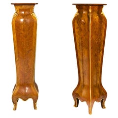 Paar französische Louis-XVI-Sockel aus vergoldeter Bronze, 19. Jahrhundert