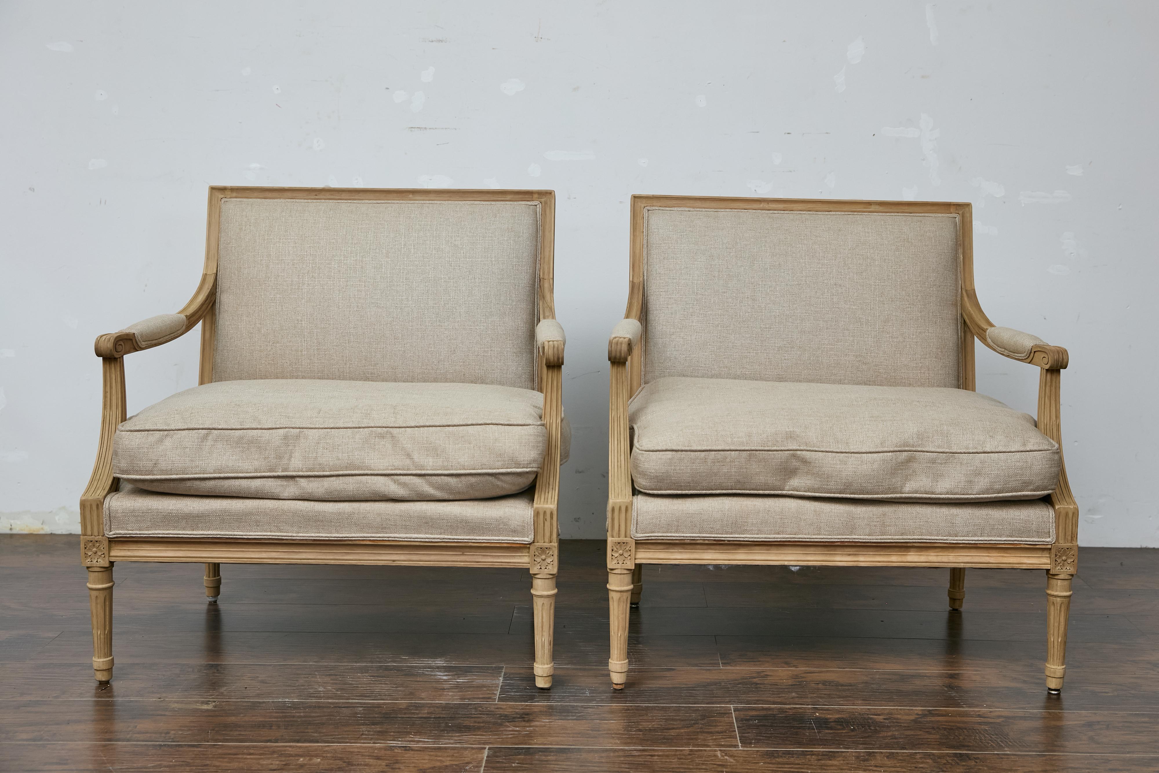 Pair of French Louis XVI Marquise Chairs, Scrolling Arms, Linen Upholstery, 1920 For Sale 7