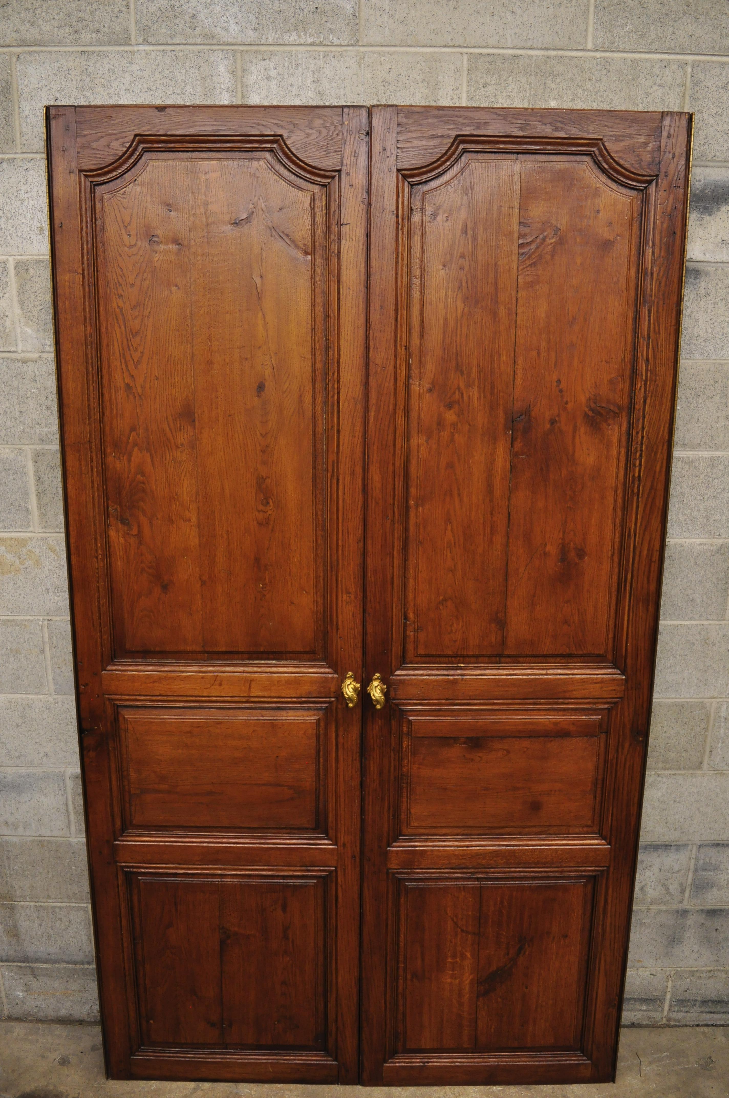 Pair of French Louis XVI Oak Interior Double Doors with Bronze Rococo Door Knobs 4