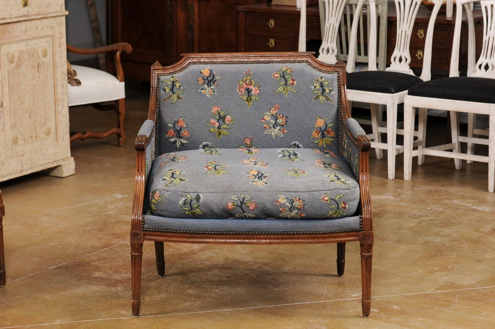 Pair of French Louis XVI Period 1790s Bergère Marquise Chairs with Upholstery In Good Condition For Sale In Atlanta, GA