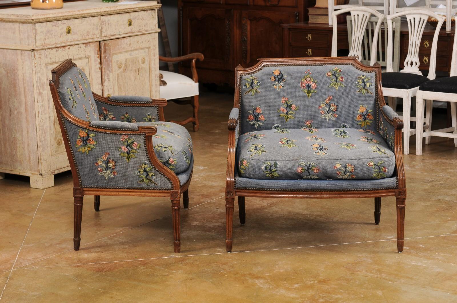 Pair of French Louis XVI Period 1790s Bergère Marquise Chairs with Upholstery For Sale 1