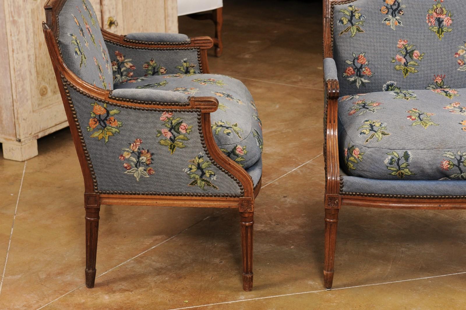 Pair of French Louis XVI Period 1790s Bergère Marquise Chairs with Upholstery For Sale 2