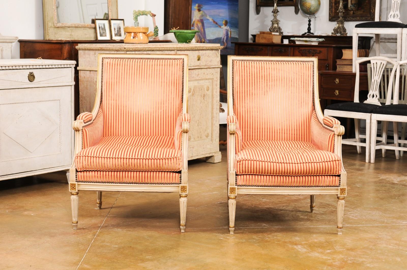 Pair of French Louis XVI Style 1900s Bergères à la Reine Chairs with Upholstery 8