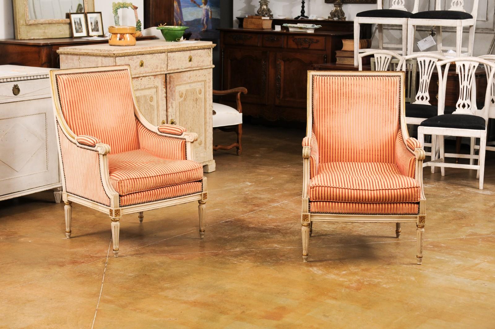 Carved Pair of French Louis XVI Style 1900s Bergères à la Reine Chairs with Upholstery