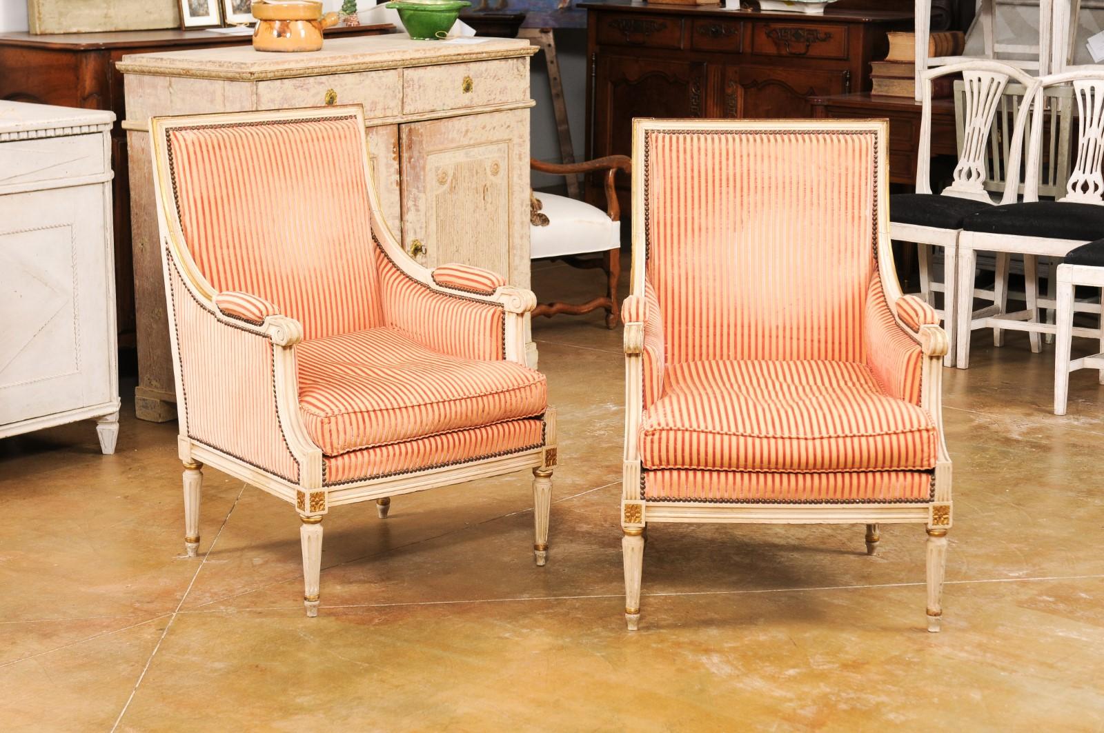 20th Century Pair of French Louis XVI Style 1900s Bergères à la Reine Chairs with Upholstery