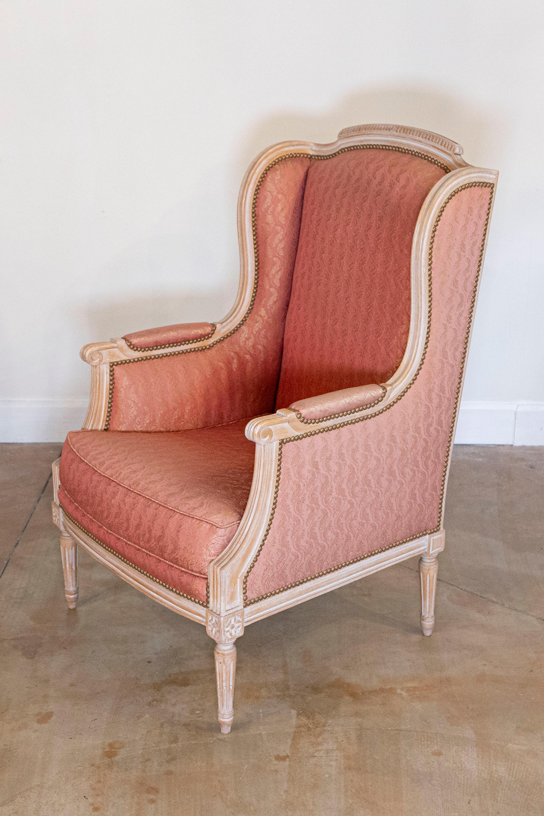 Pair of French Louis XVI Style 1900s Painted Bergères Chairs with Upholstery In Good Condition For Sale In Atlanta, GA