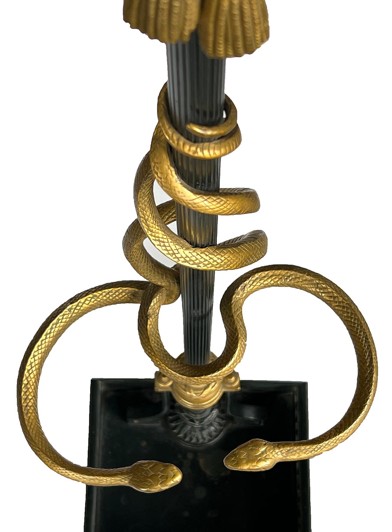 Paire d'arbres d'entrée Méduse en bronze du 19ème siècle de style Louis XVI français en vente 7