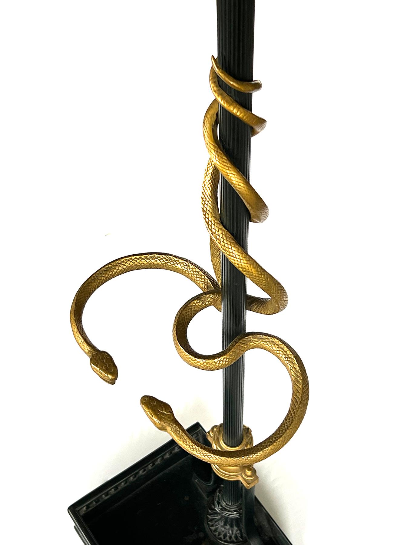 Paire d'arbres d'entrée Méduse en bronze du 19ème siècle de style Louis XVI français en vente 8